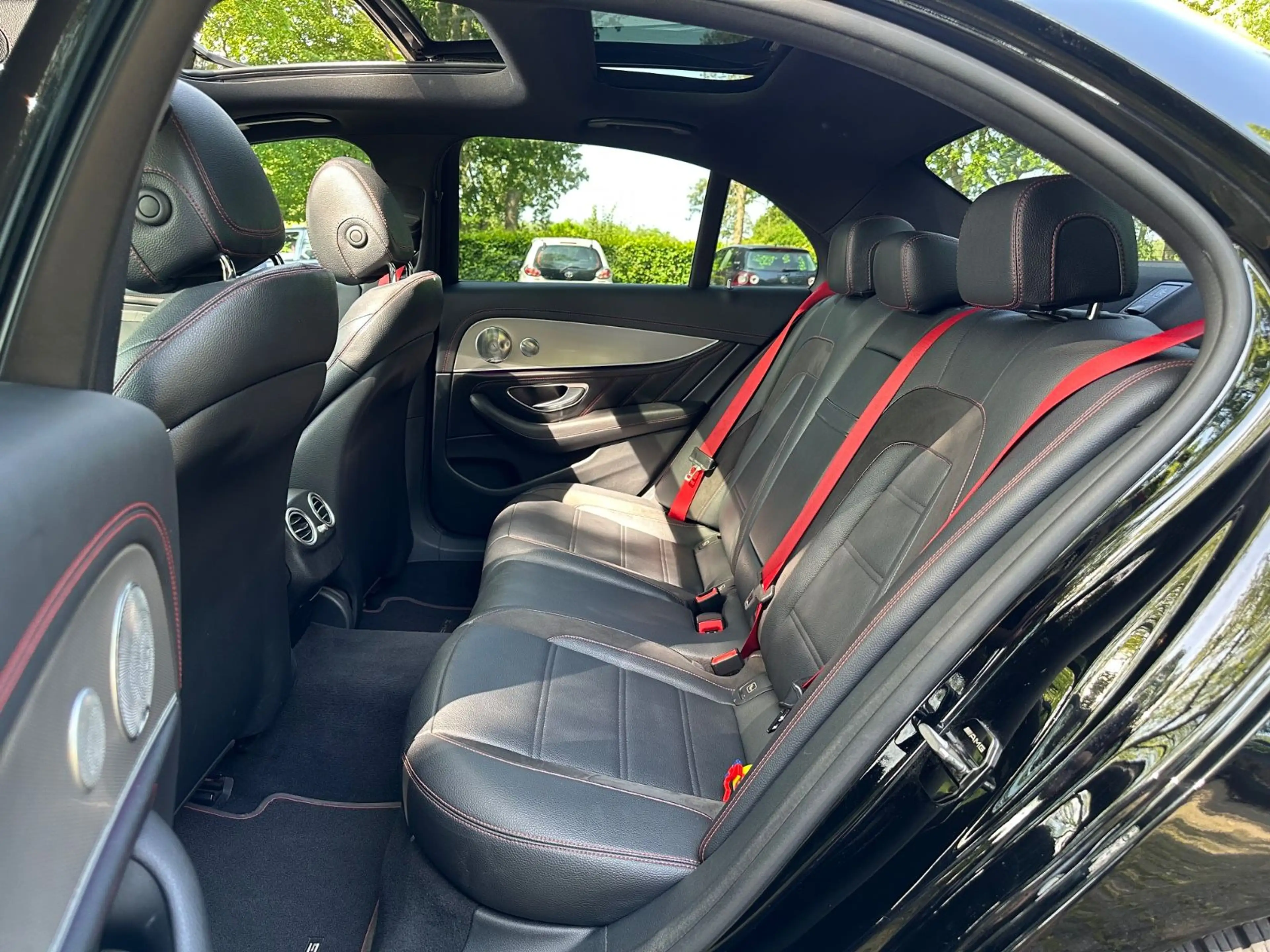 Mercedes-Benz E 43 AMG *4-MATIC*PANO*BURMESTER*360* — photo 13