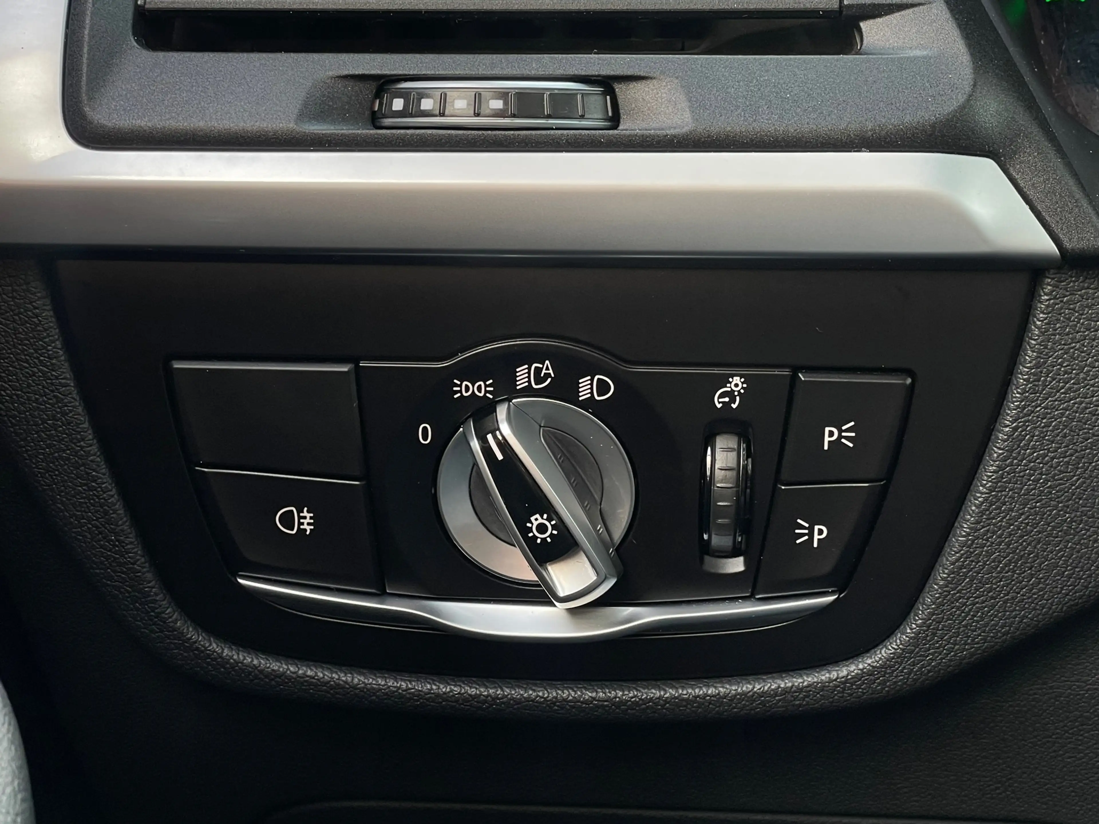 BMW iX3 High-Executive M 80 kWh 1E EIG ORG NL DEALEROND SO — photo 14