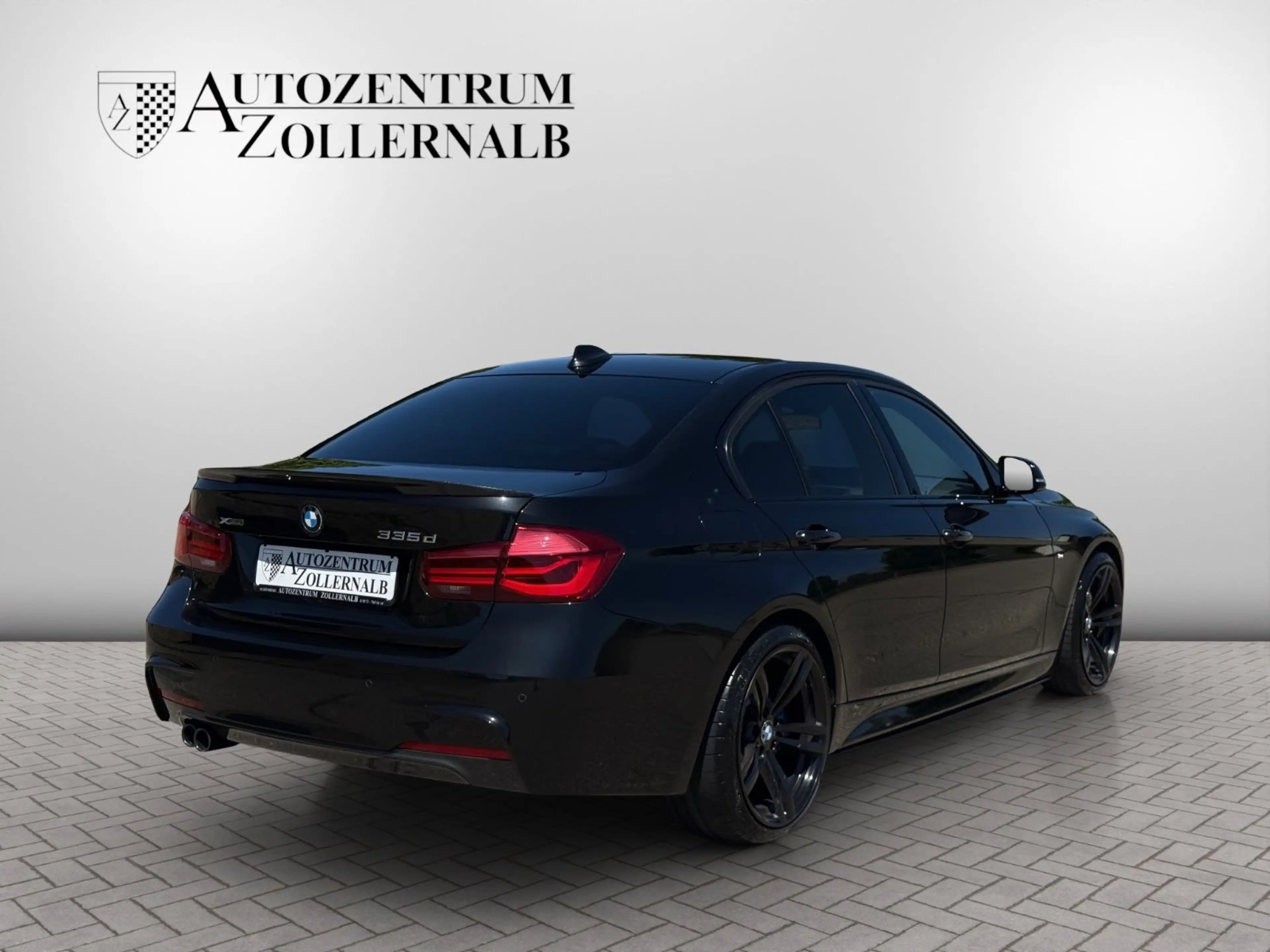 BMW 335 d Lim. xDr M Sport *SHADOW*H&K*CARBON*LEDER* — photo 6