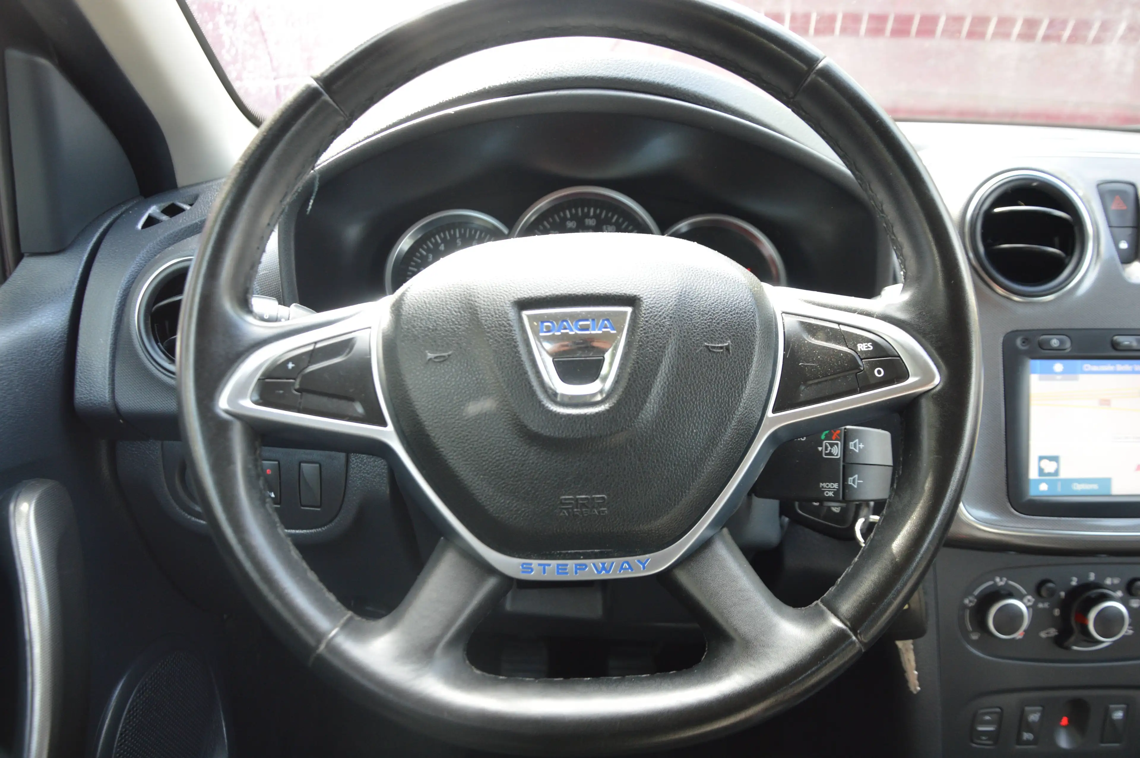 Dacia Sandero 1.5BluedCi Stepway NAV CAM CLIM 208.273KM — photo 15