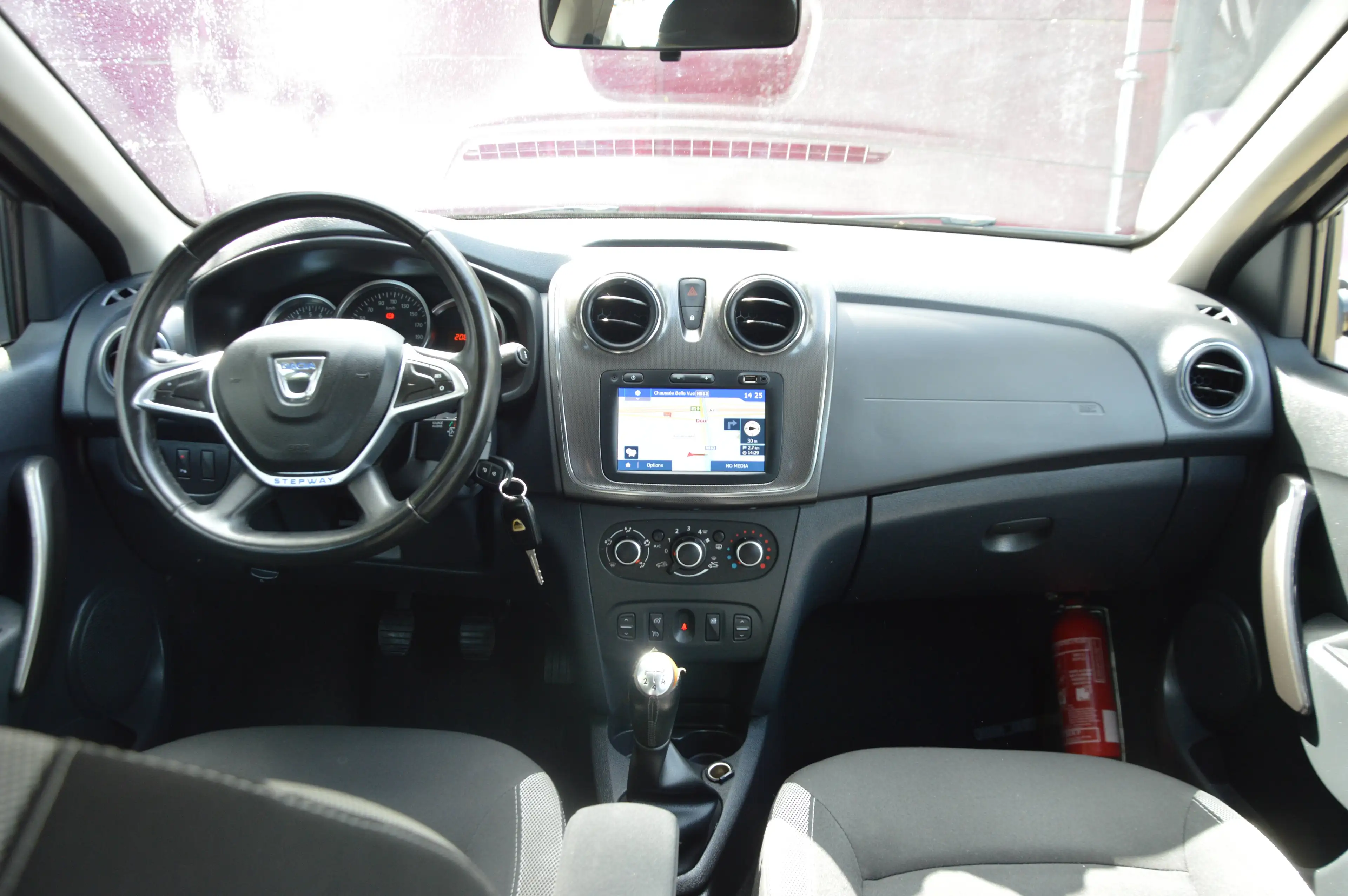 Dacia Sandero 1.5BluedCi Stepway NAV CAM CLIM 208.273KM — photo 13