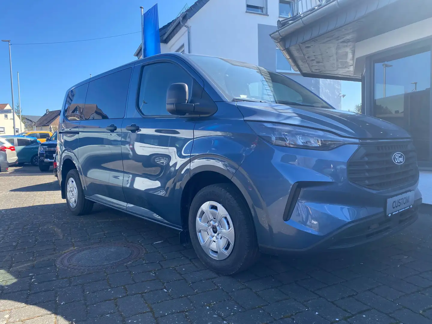 Ford Transit Custom 320 L1H1 Trend Kombi Automatik Blau - 2