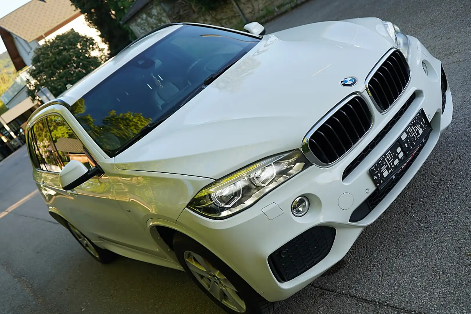 BMW X5 xDrive 30d Weiß - 2