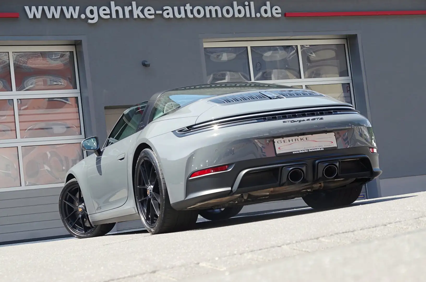 Porsche 992 992 Targa 4 GTS*ACC,BOSE,18-Wege,Sitzbelüft,360° Grigio - 2