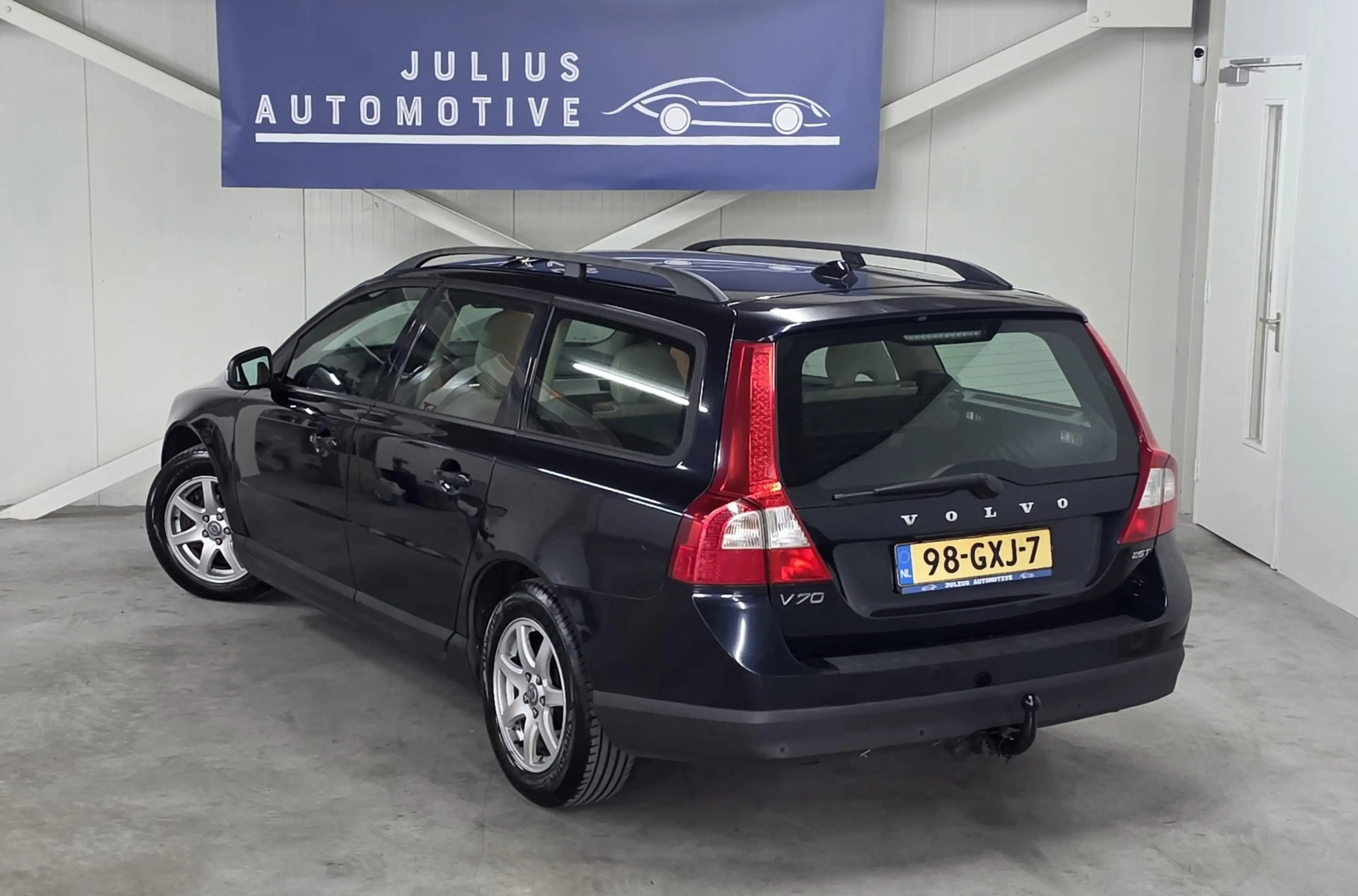 Volvo V70 2.5T Kinetic Leer Trekhaak Navi APK 07-2027 Garant — photo 22