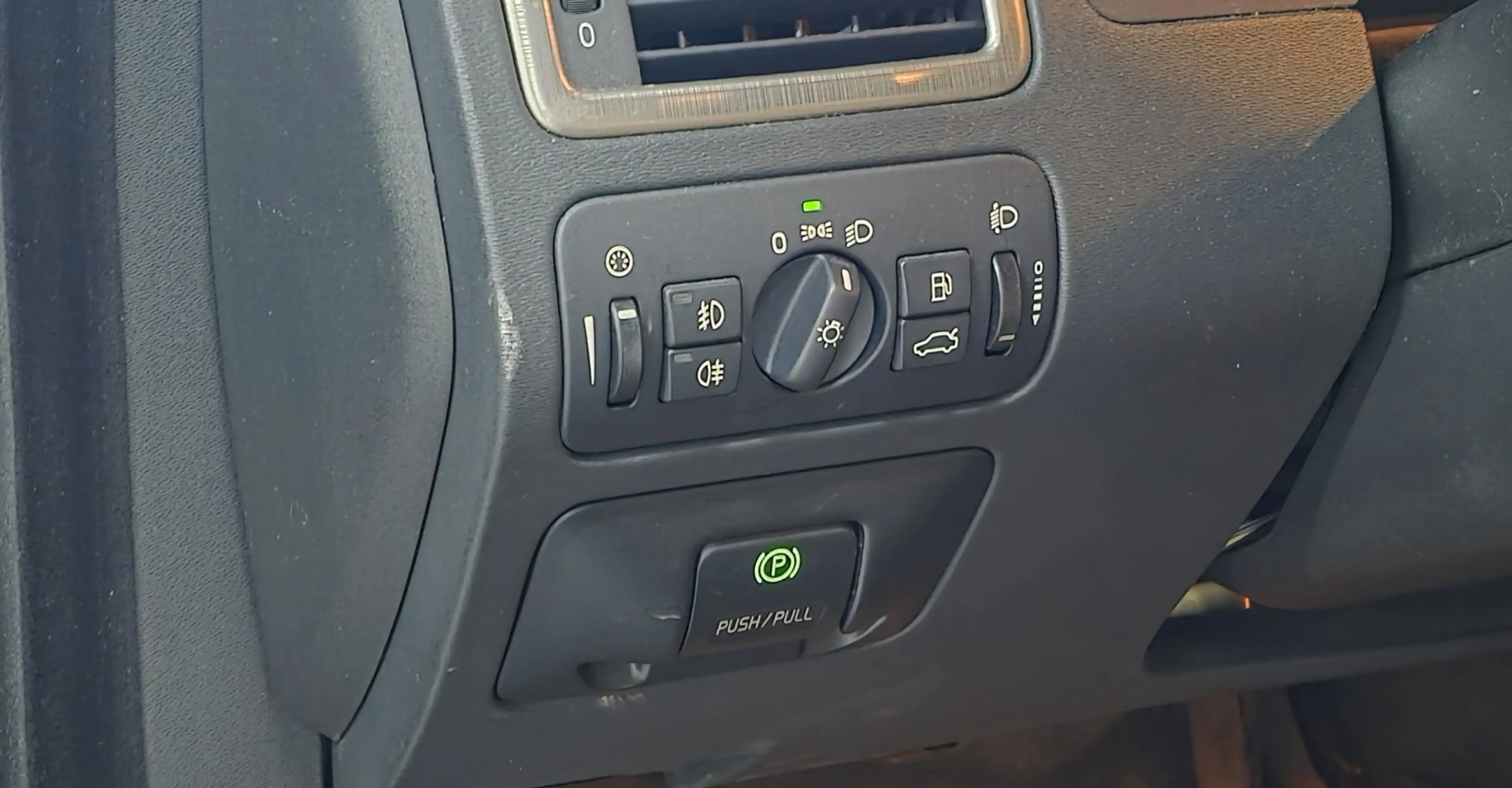 Volvo V70 2.5T Kinetic Leer Trekhaak Navi APK 07-2027 Garant — photo 18