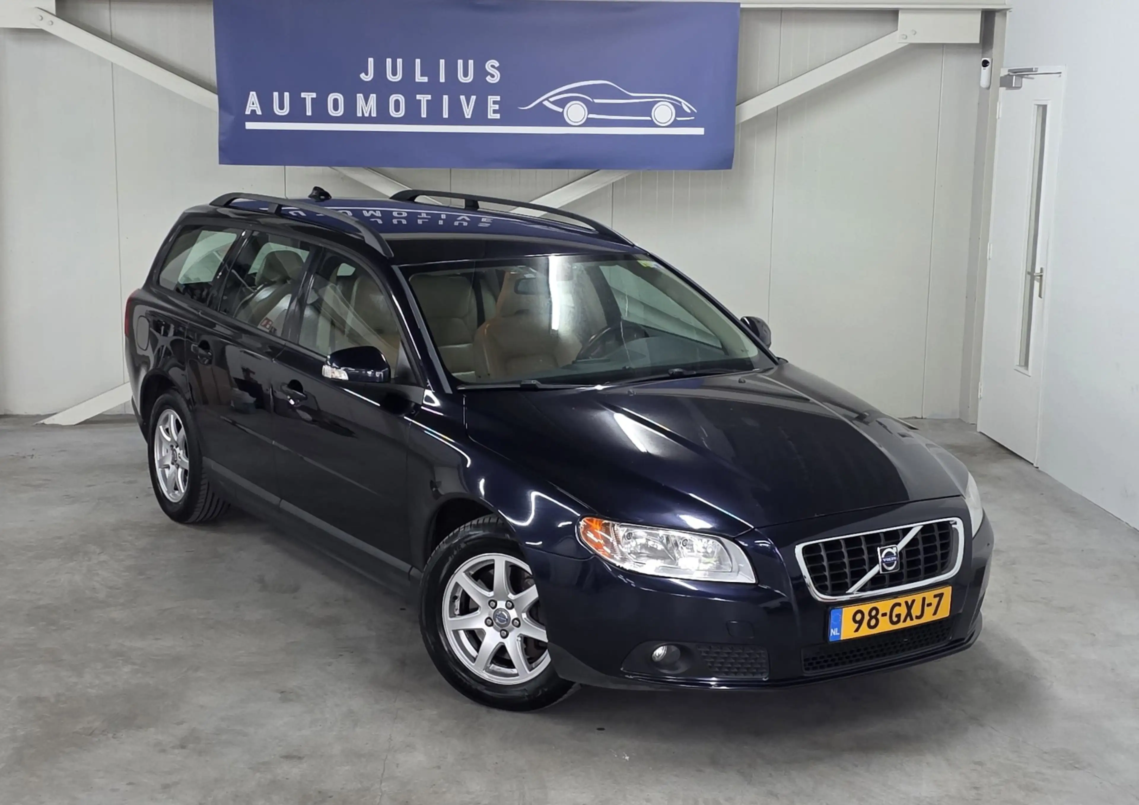 Volvo V70 2.5T Kinetic Leer Trekhaak Navi APK 07-2027 Garant — photo 21