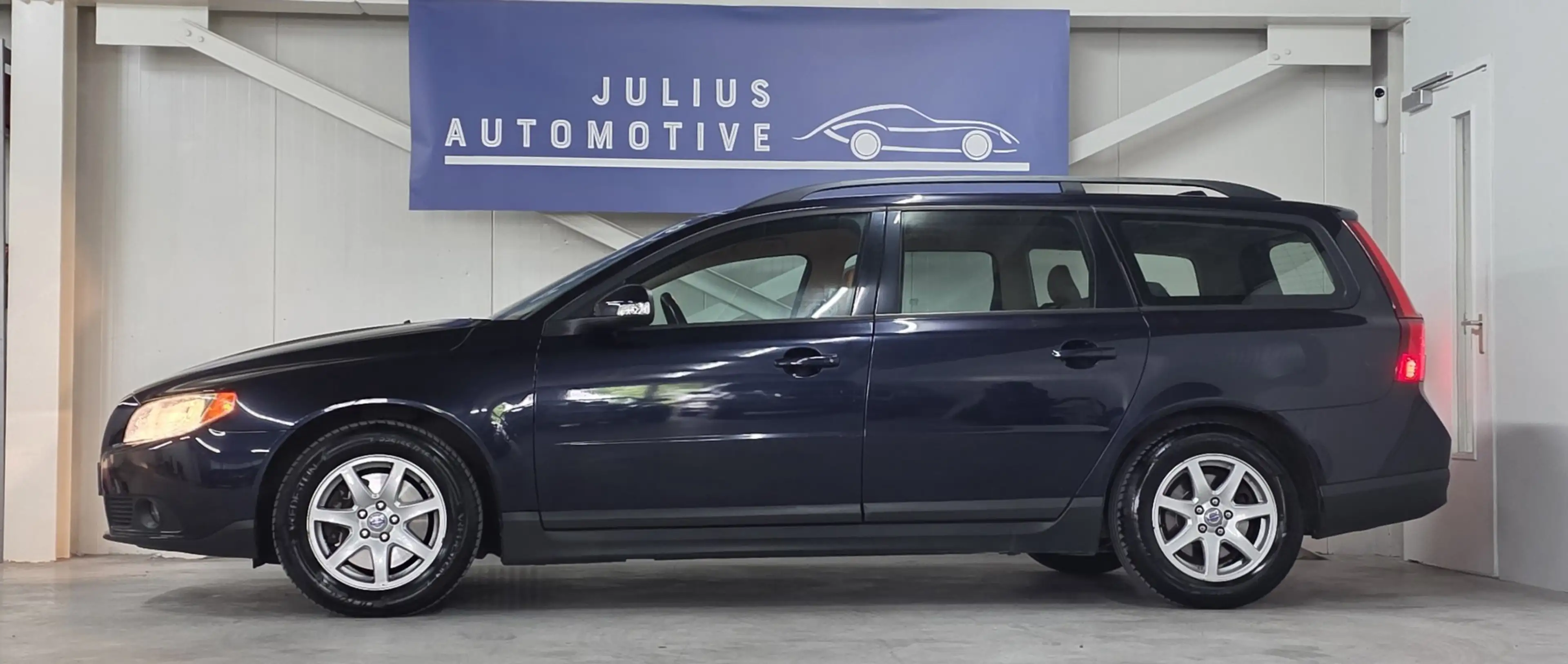 Volvo V70 2.5T Kinetic Leer Trekhaak Navi APK 07-2027 Garant — photo 4