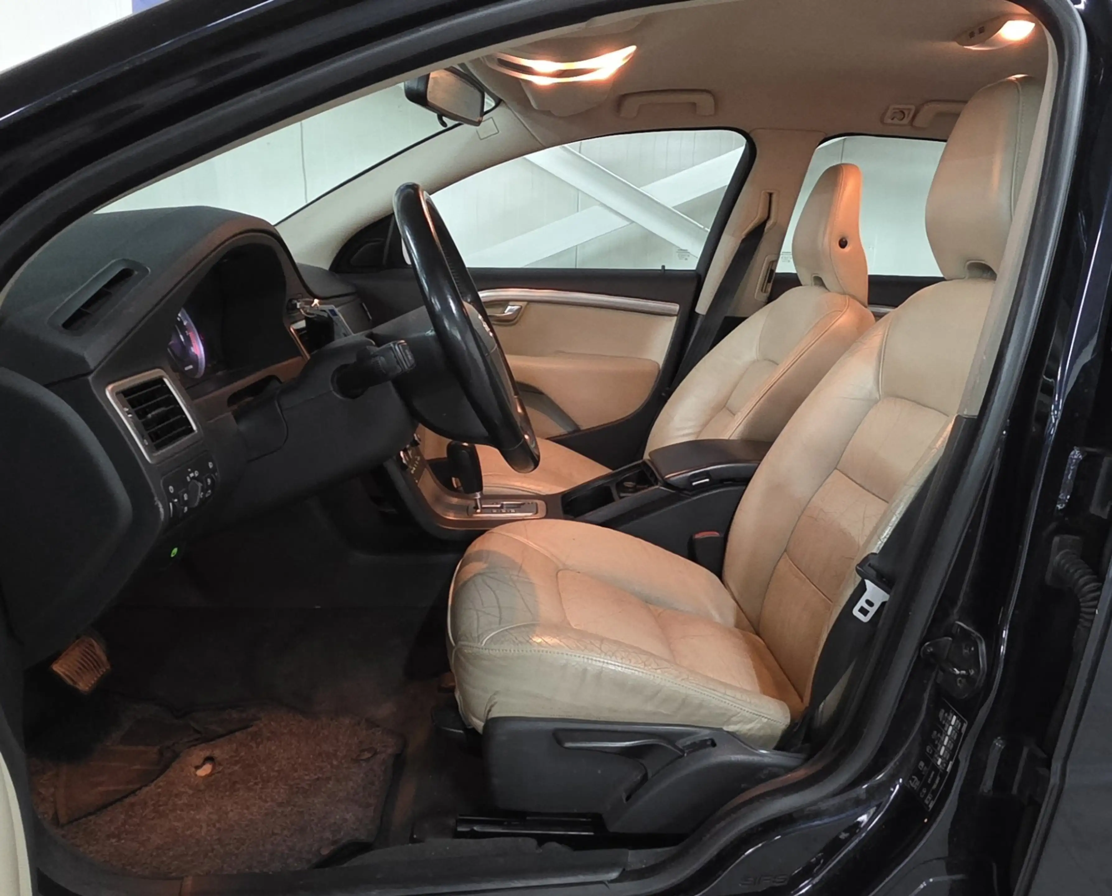 Volvo V70 2.5T Kinetic Leer Trekhaak Navi APK 07-2027 Garant — photo 10