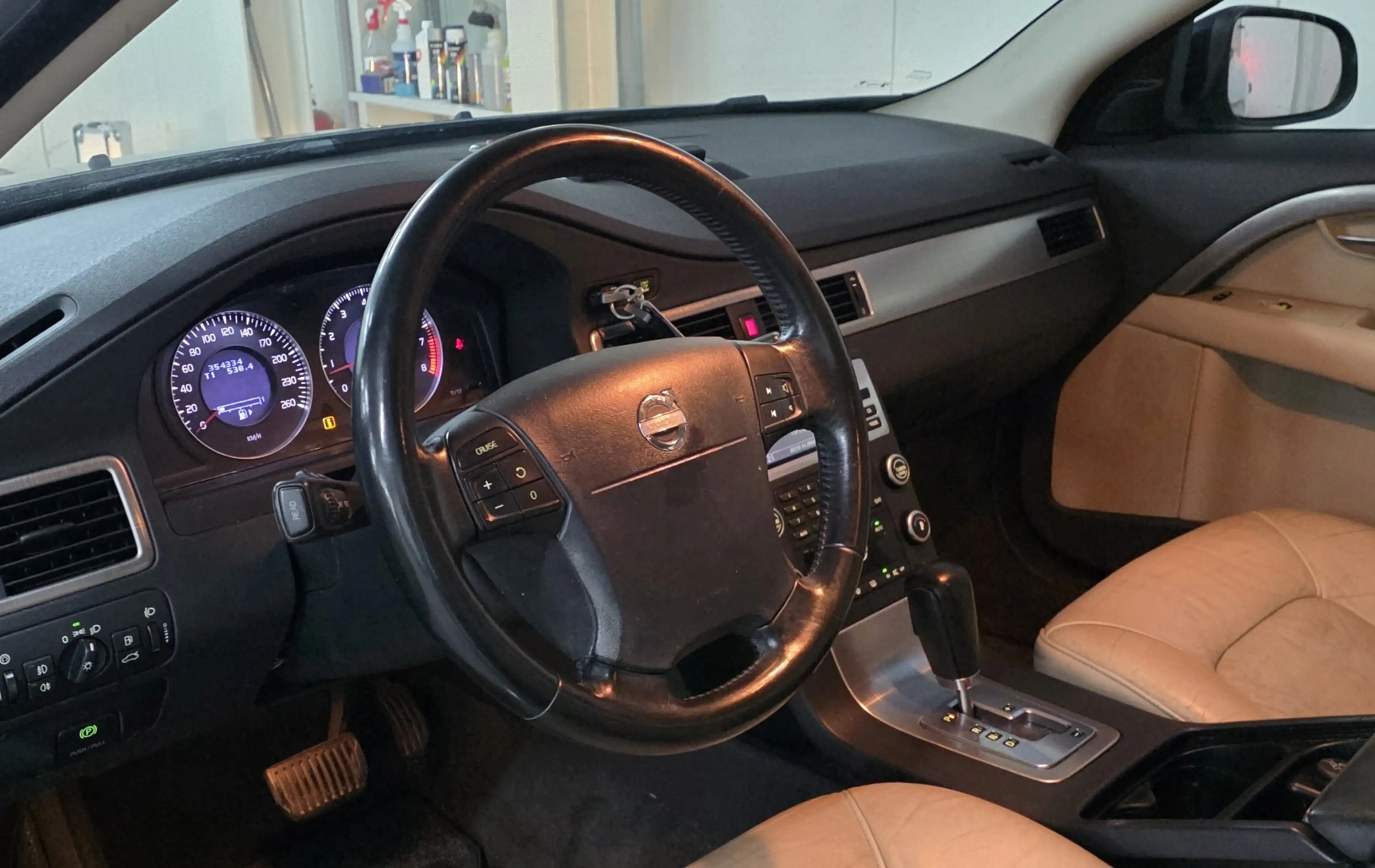 Volvo V70 2.5T Kinetic Leer Trekhaak Navi APK 07-2027 Garant — photo 9