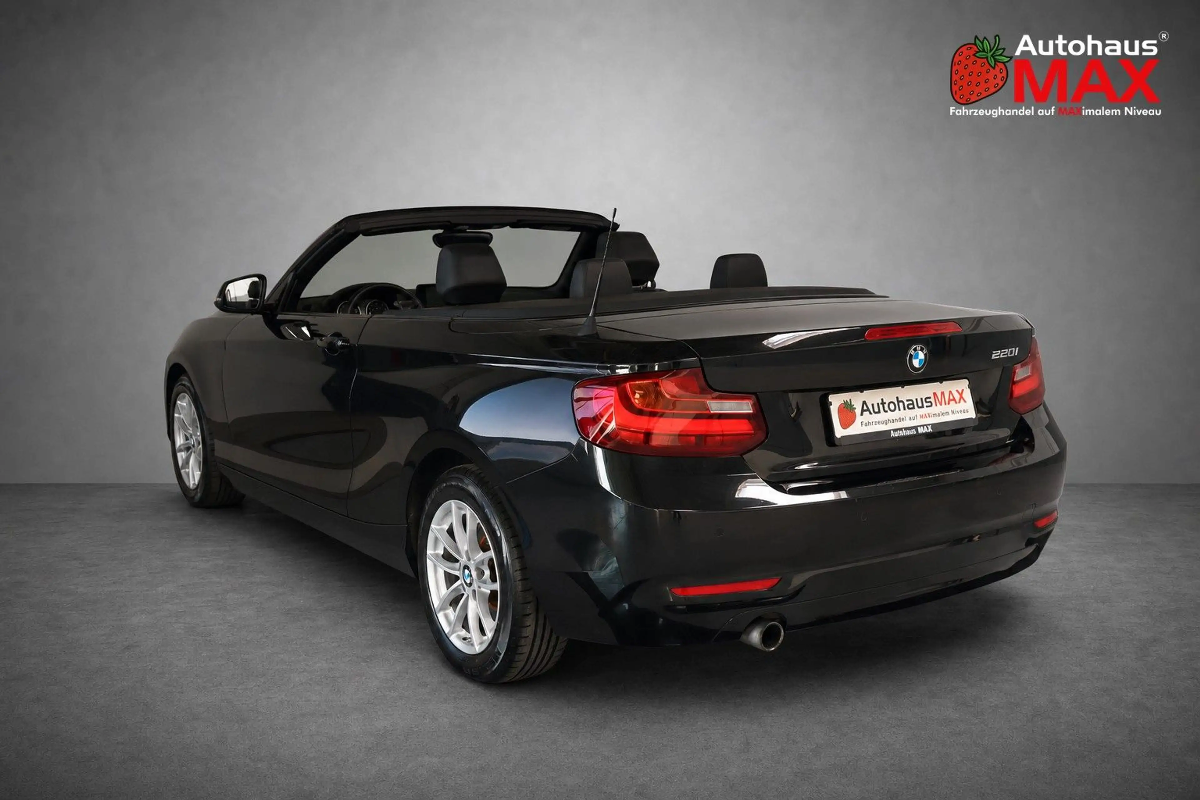 BMW 220 i Cabrio~Navi~SZH~MFL~PDC~1.Hand — photo 4