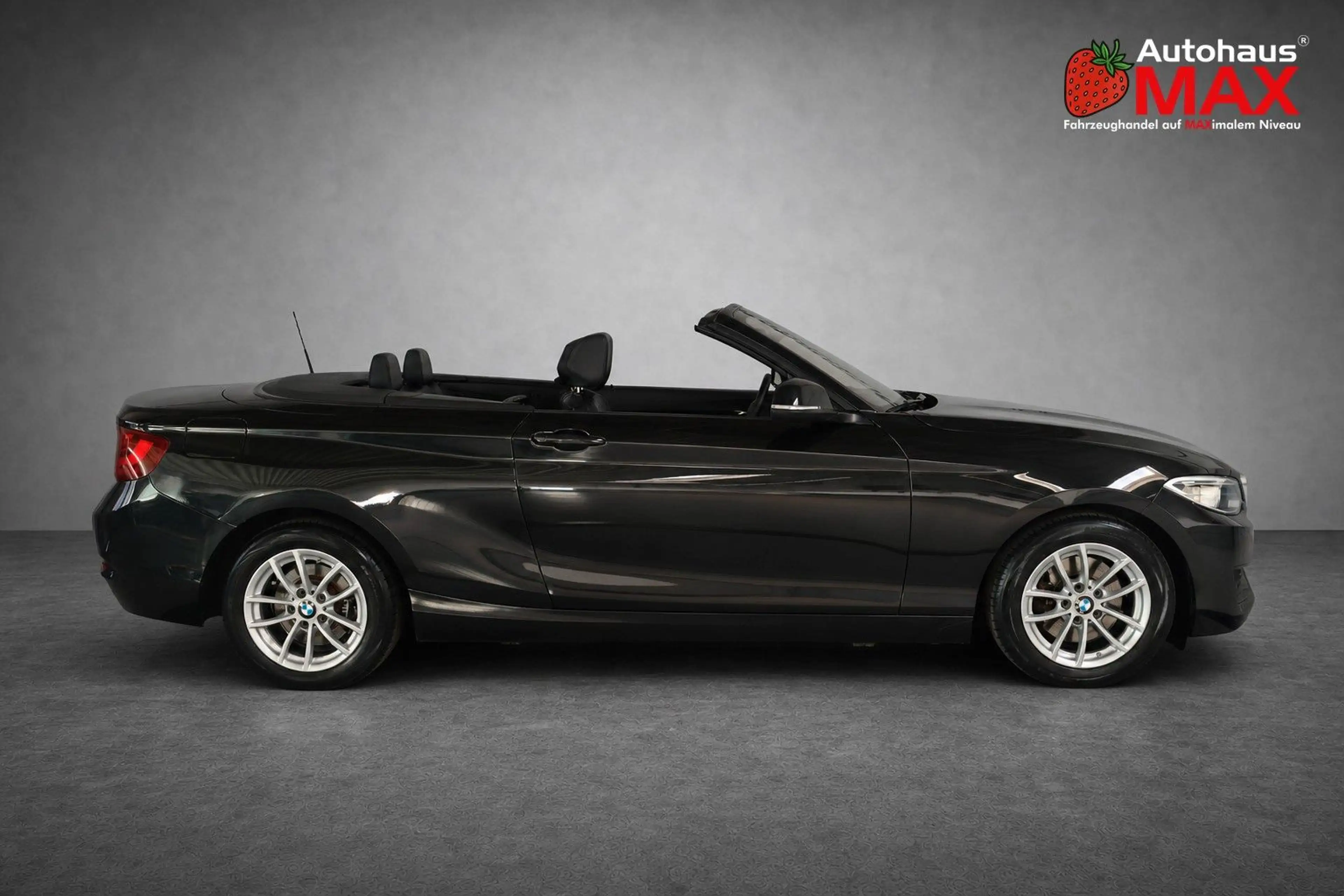 BMW 220 i Cabrio~Navi~SZH~MFL~PDC~1.Hand — photo 8