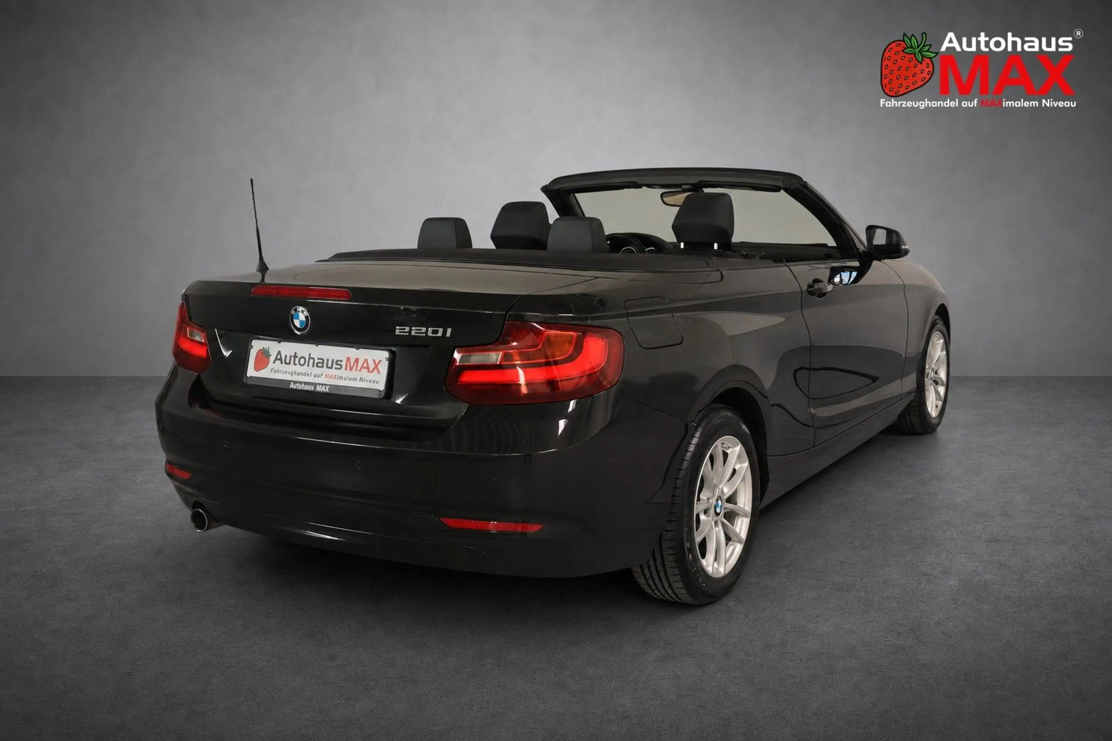 BMW 220 i Cabrio~Navi~SZH~MFL~PDC~1.Hand — photo 7