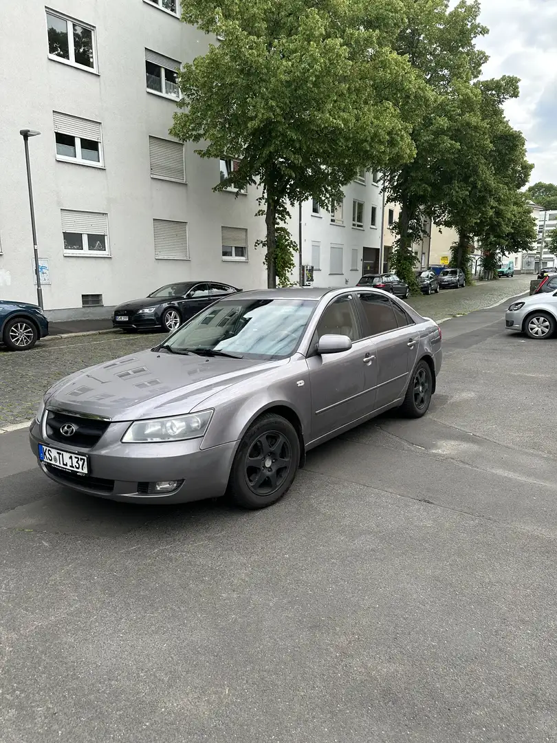 Hyundai SONATA 2.0 CRDi GLS im top zustand - 2