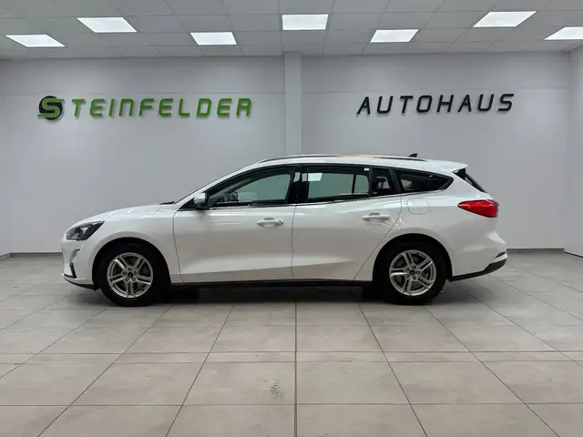 Ford Focus view 4