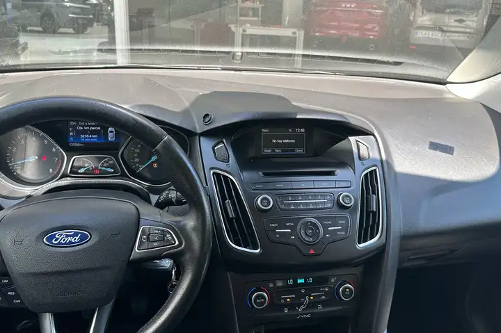 Ford Focus 2015, foto 6