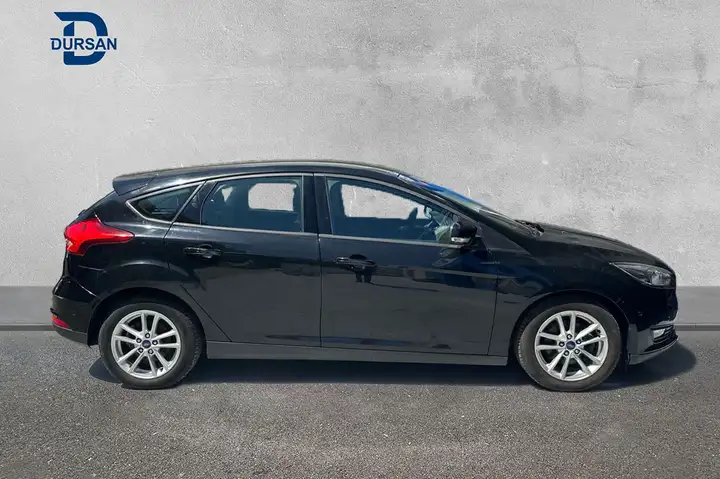 Ford Focus 2015, foto 11