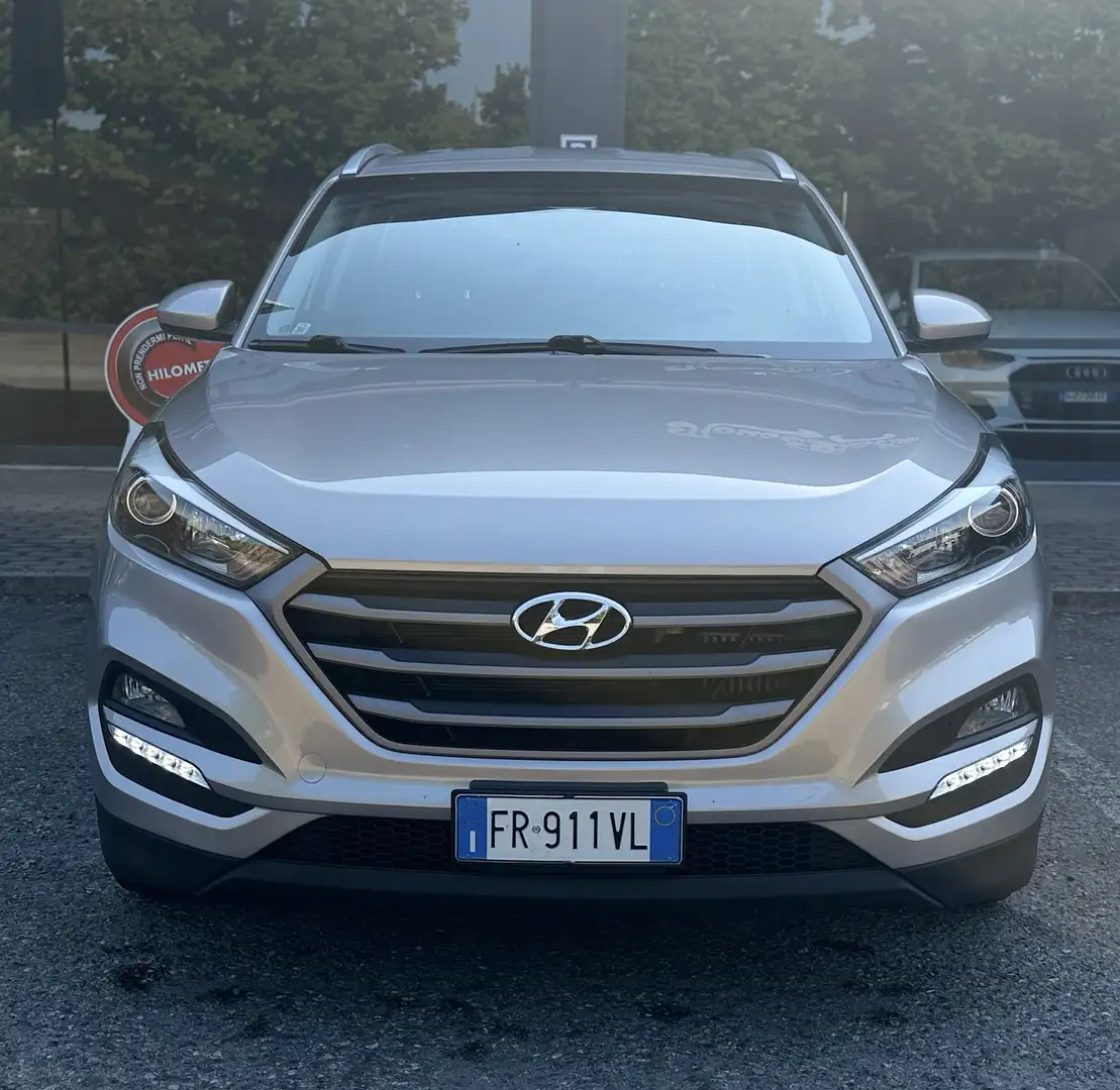 Hyundai TUCSON Tucson II 1.7 crdi Sound 2wd CAMERA+APPLE CAR PLAY Zilver - 2