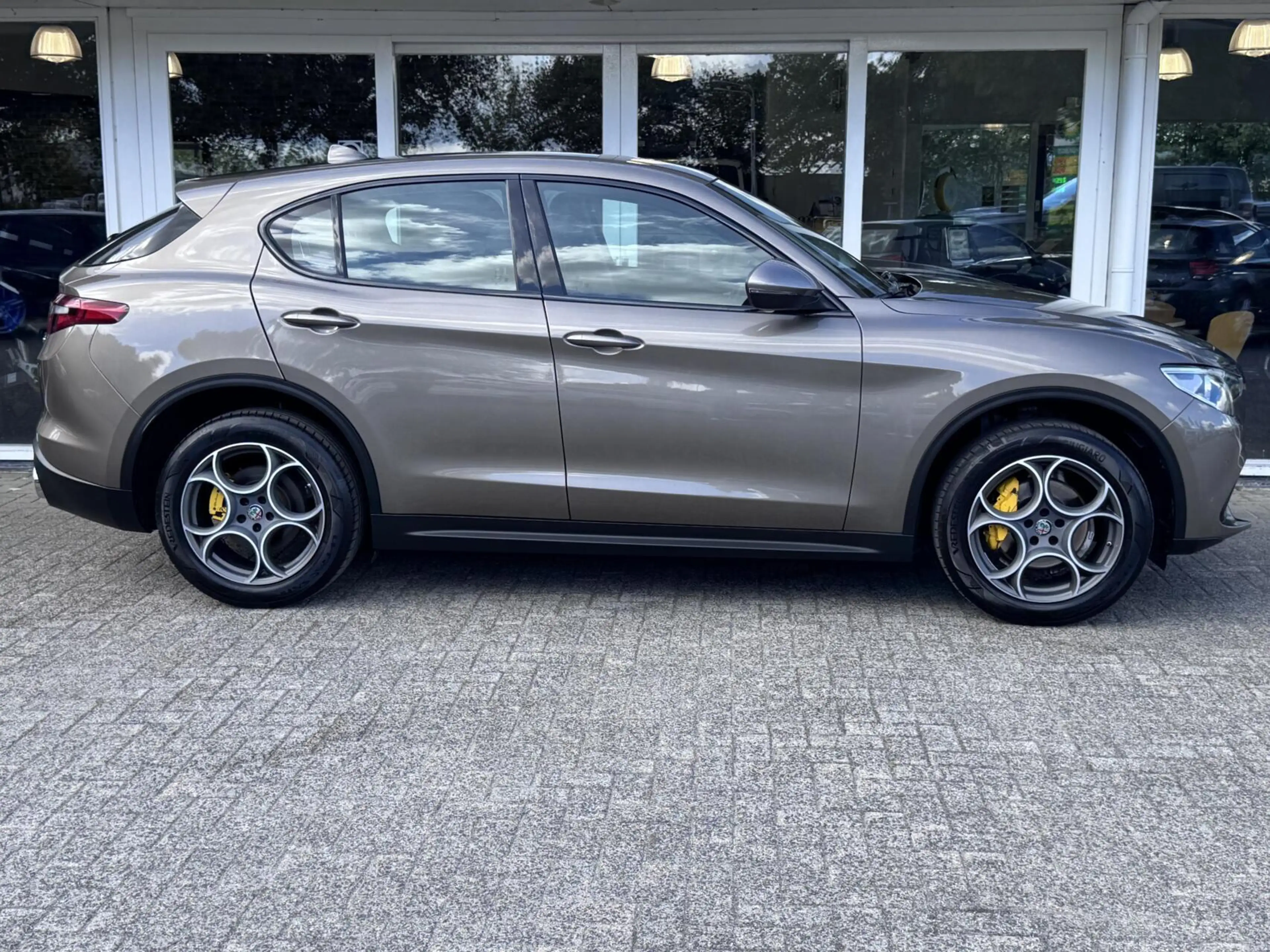 Alfa Romeo Stelvio 2.0 T 200pk Automaat AWD Super,Clima,Cruise,Lmv,Pd — photo 4