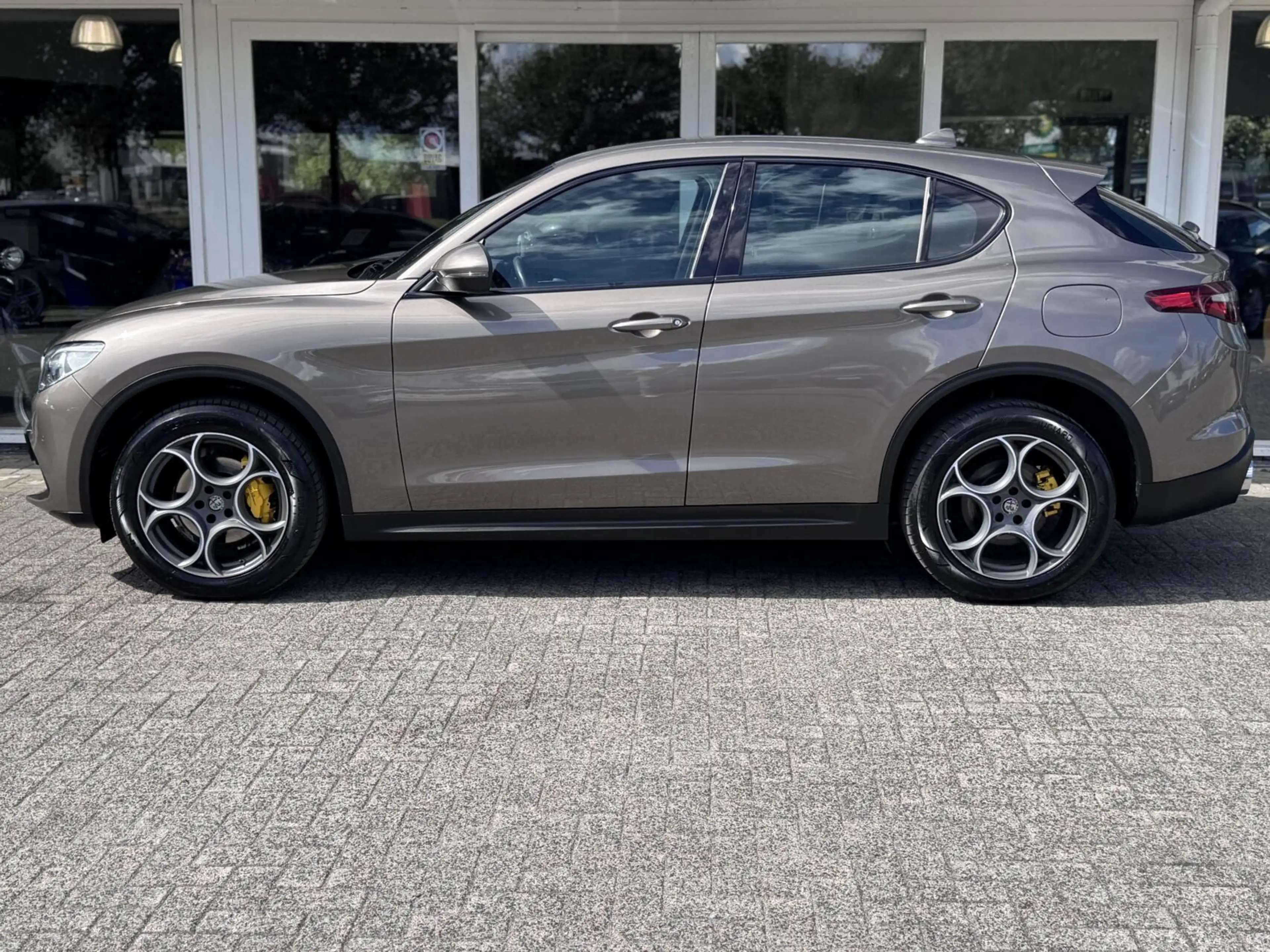 Alfa Romeo Stelvio 2.0 T 200pk Automaat AWD Super,Clima,Cruise,Lmv,Pd — photo 3
