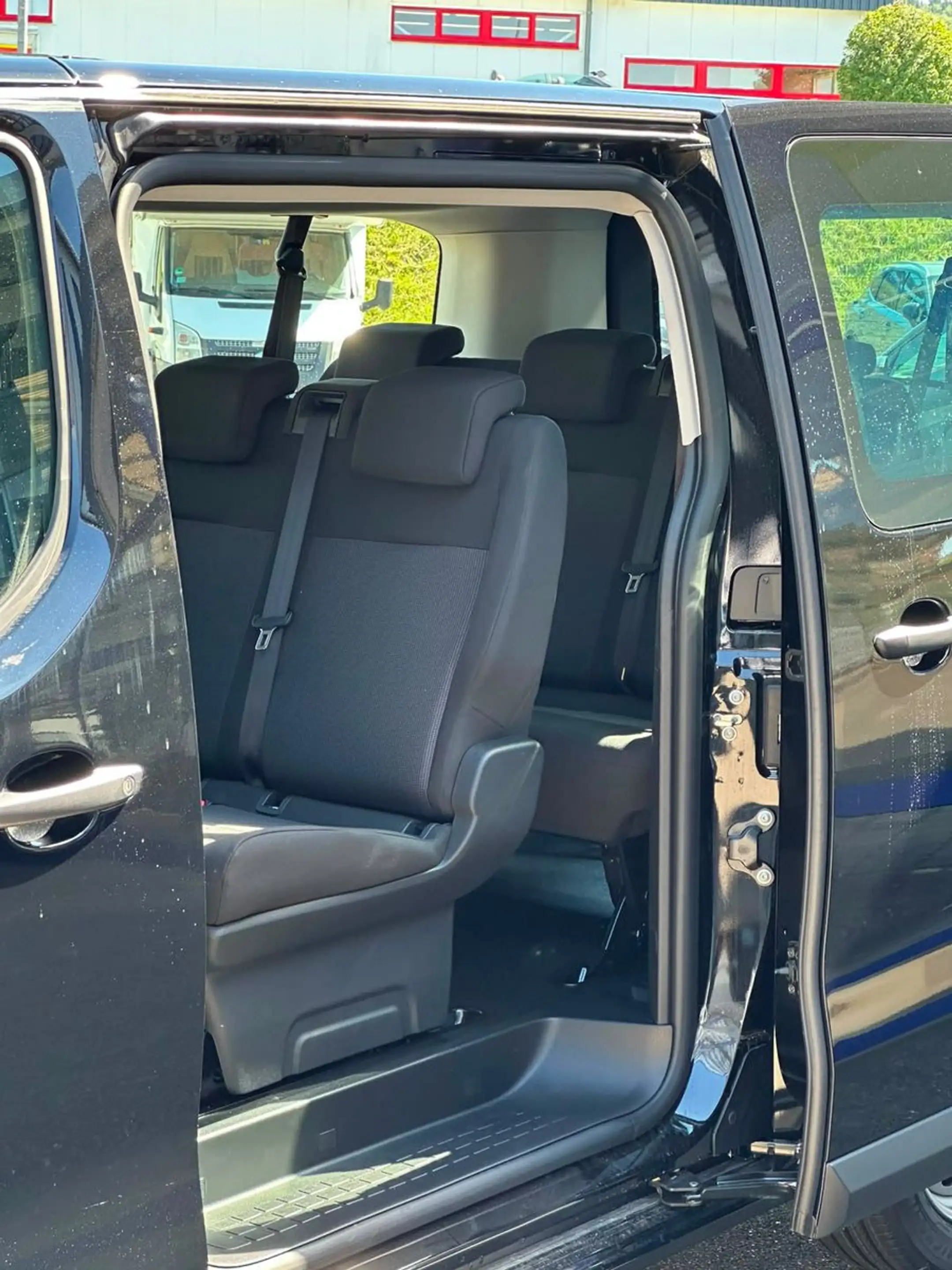 Peugeot Expert L3 NAVI TEMP 180°-KAMERA LED 8-SITZE AHK — photo 8