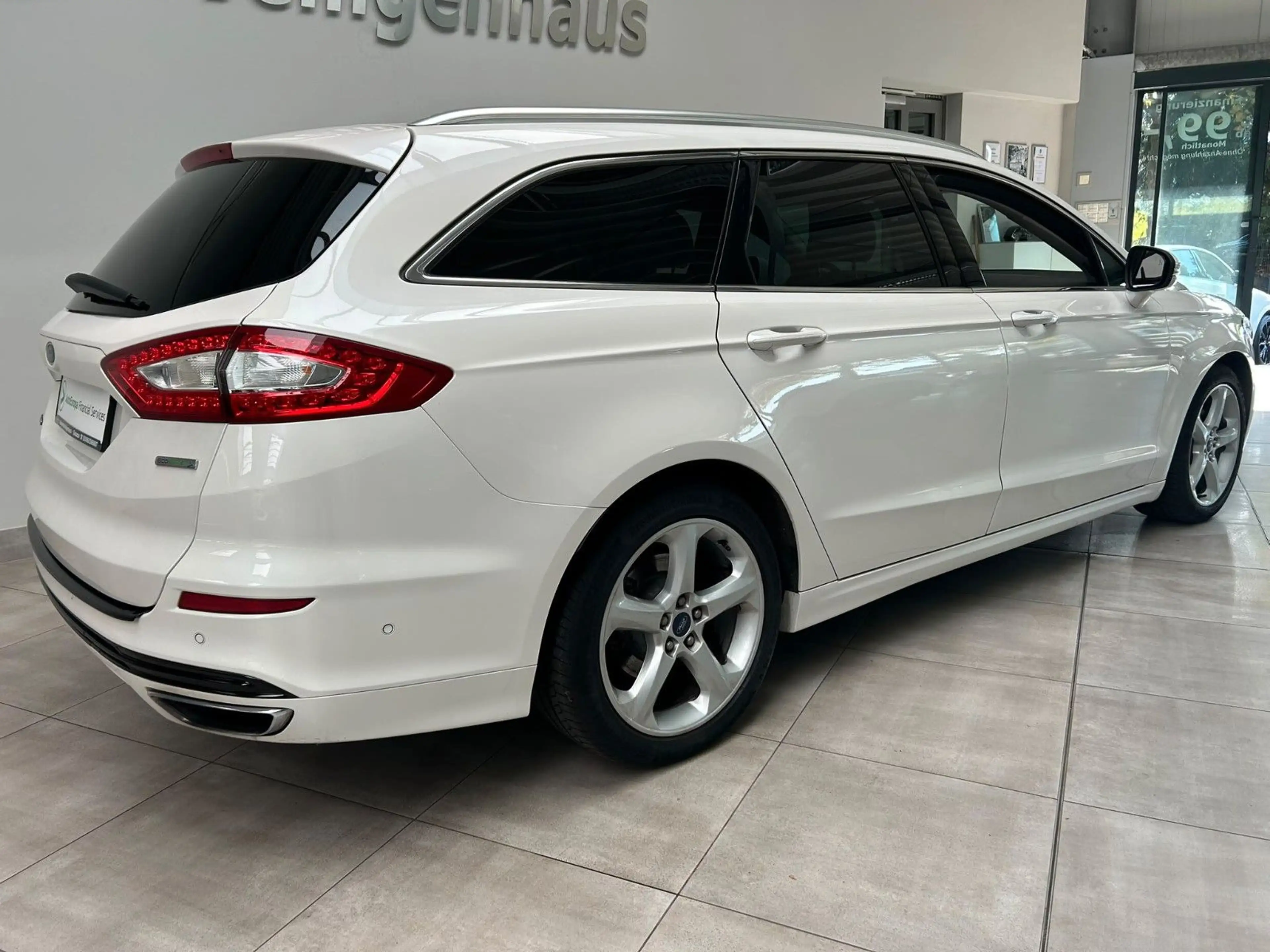 Ford Mondeo Turnier Titanium Autom. Navi AHK Panorama — photo 4