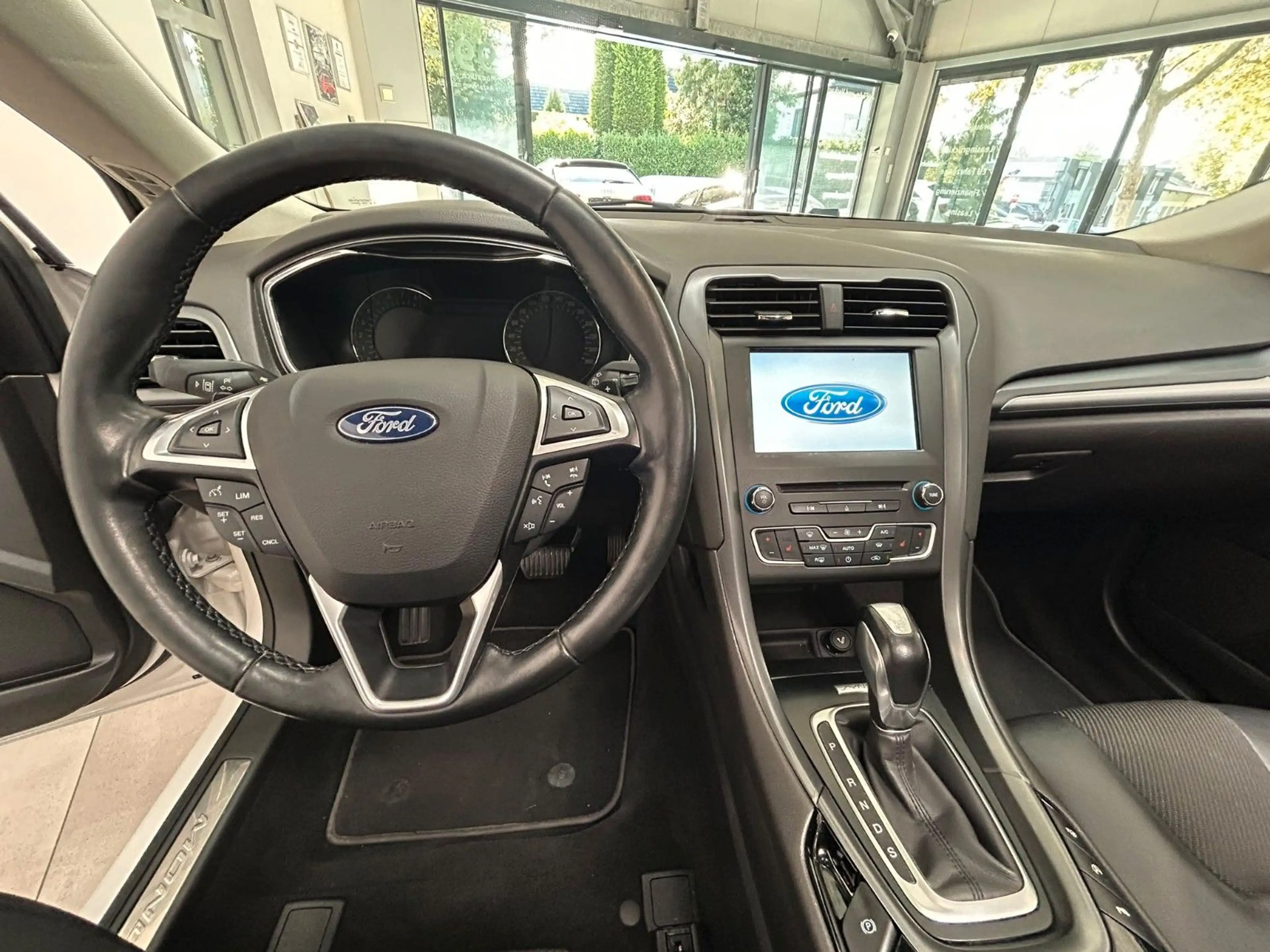 Ford Mondeo Turnier Titanium Autom. Navi AHK Panorama — photo 12