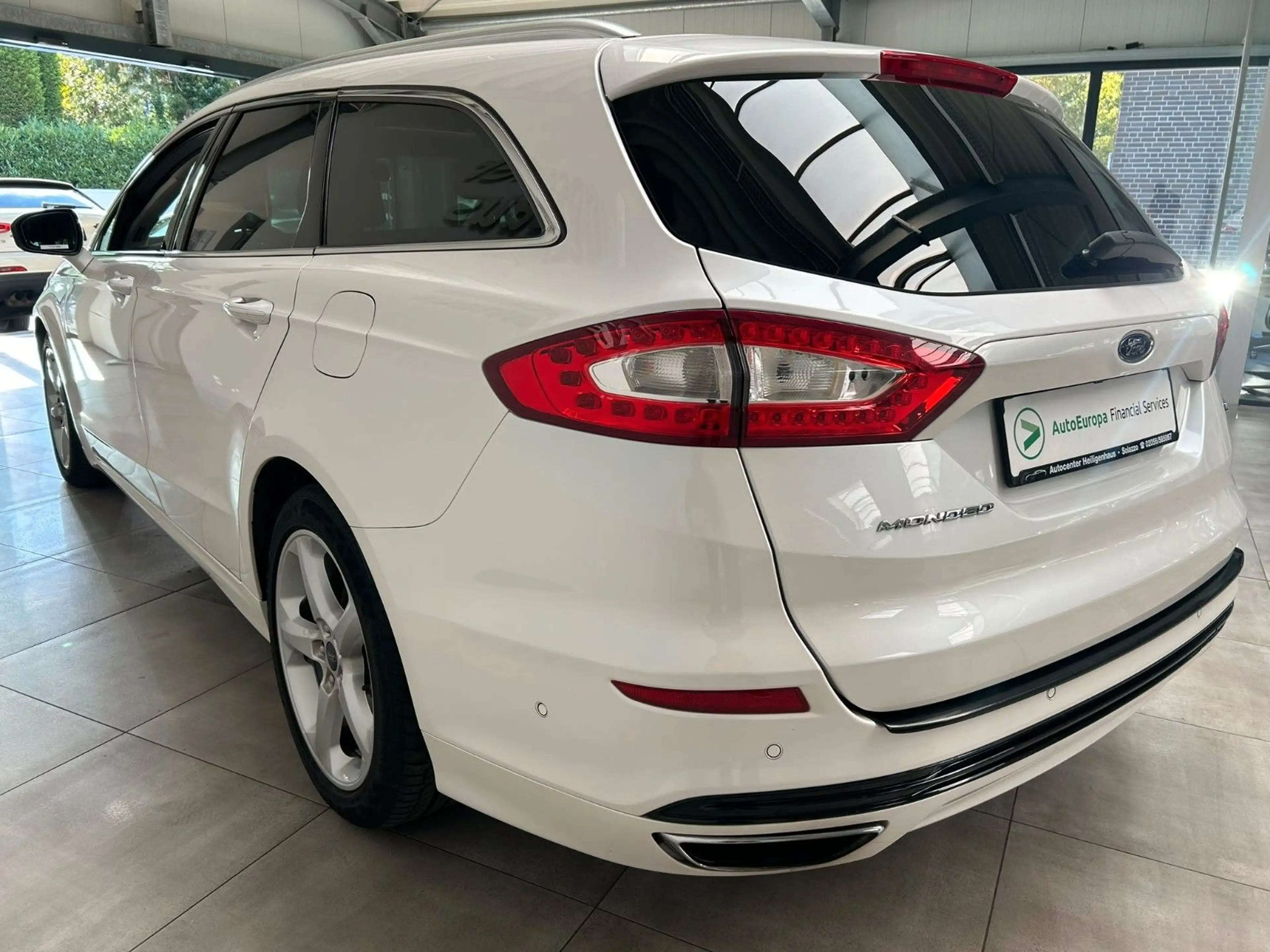Ford Mondeo Turnier Titanium Autom. Navi AHK Panorama — photo 7