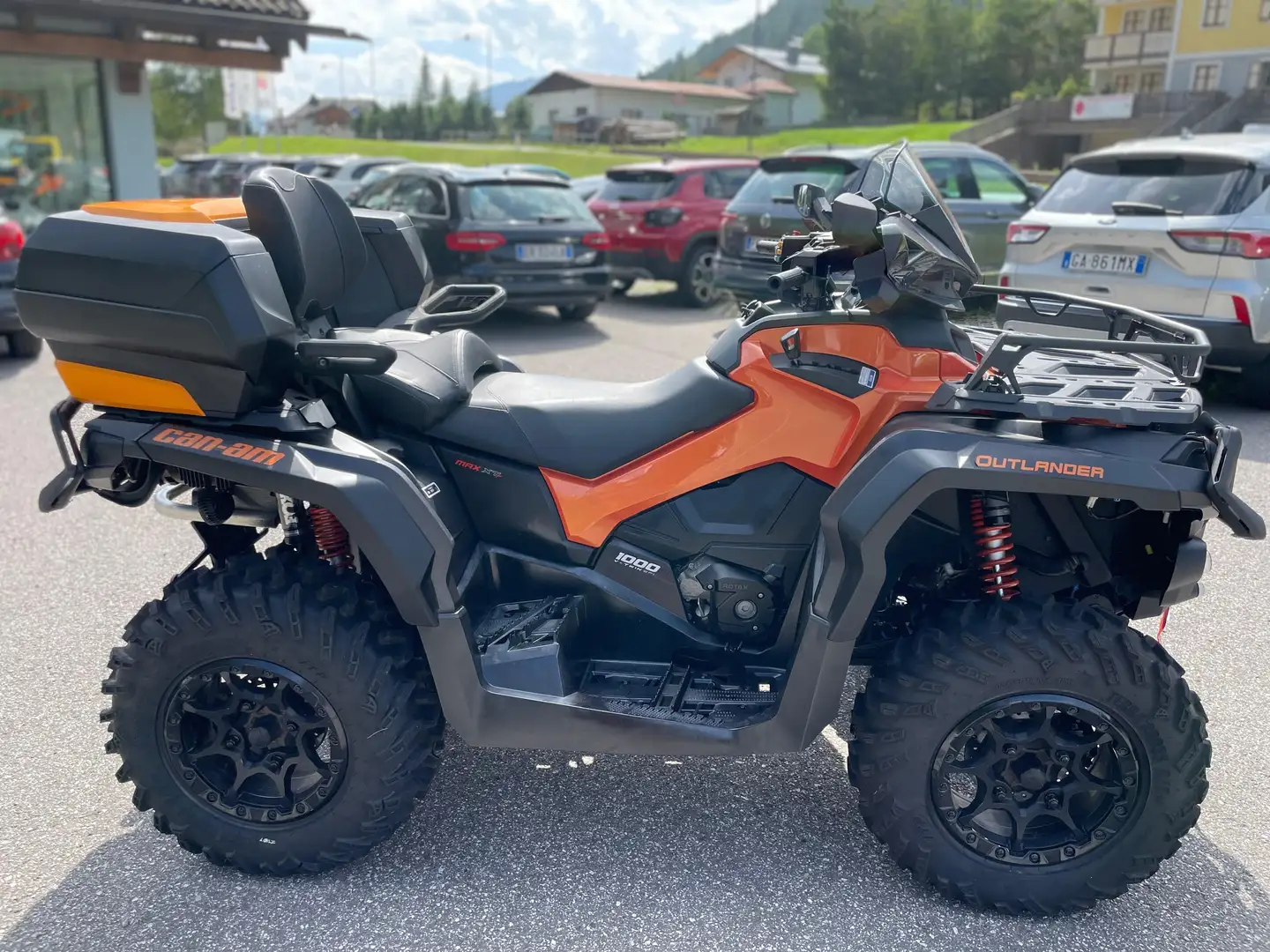 Can-Am Outlander MAX XT-P 1000 T Naranja - 1