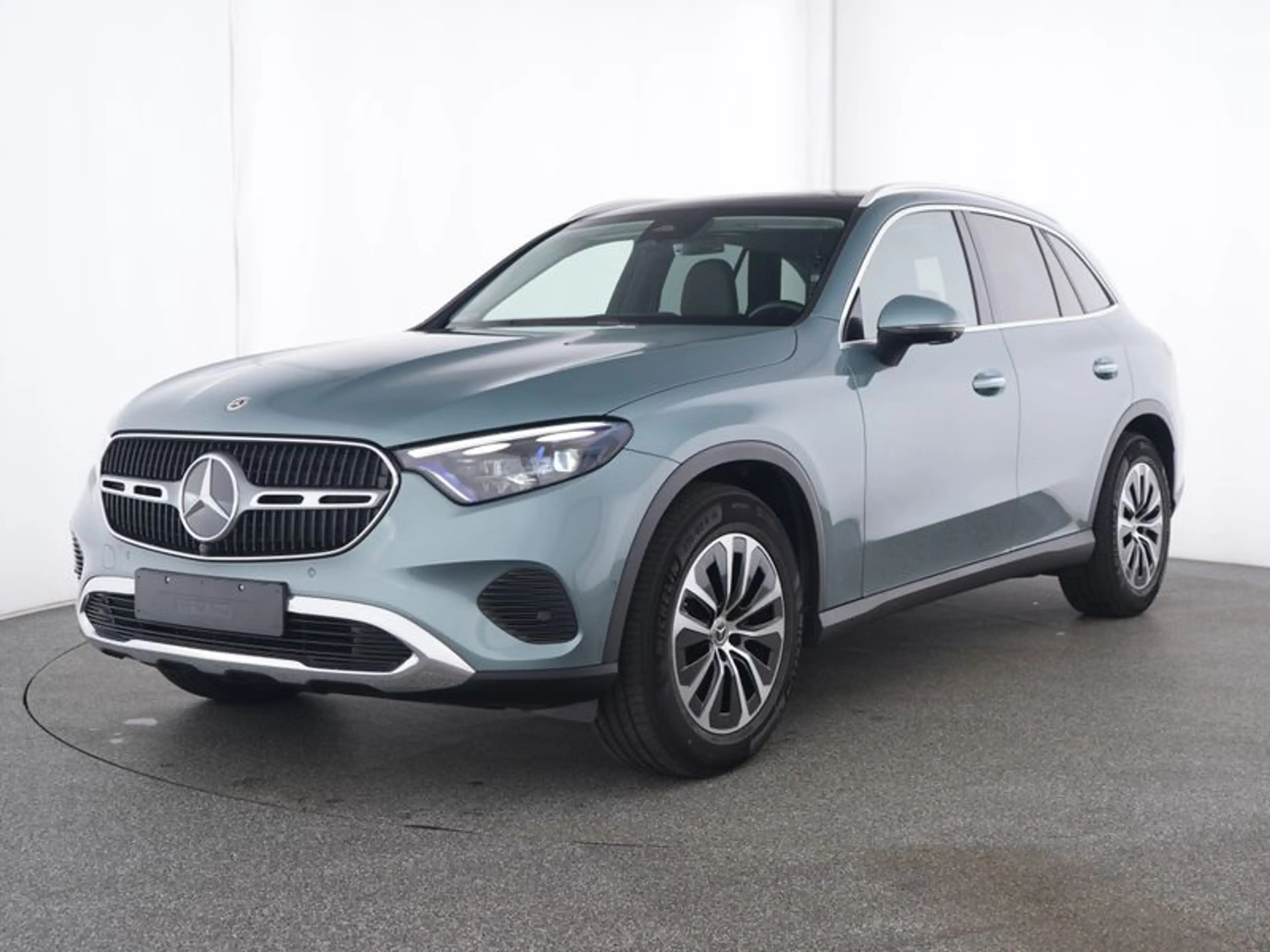 Mercedes-Benz GLC 220 d 4M , AVANTGARDE BURM MEMO 360 AHK PANO — photo 2