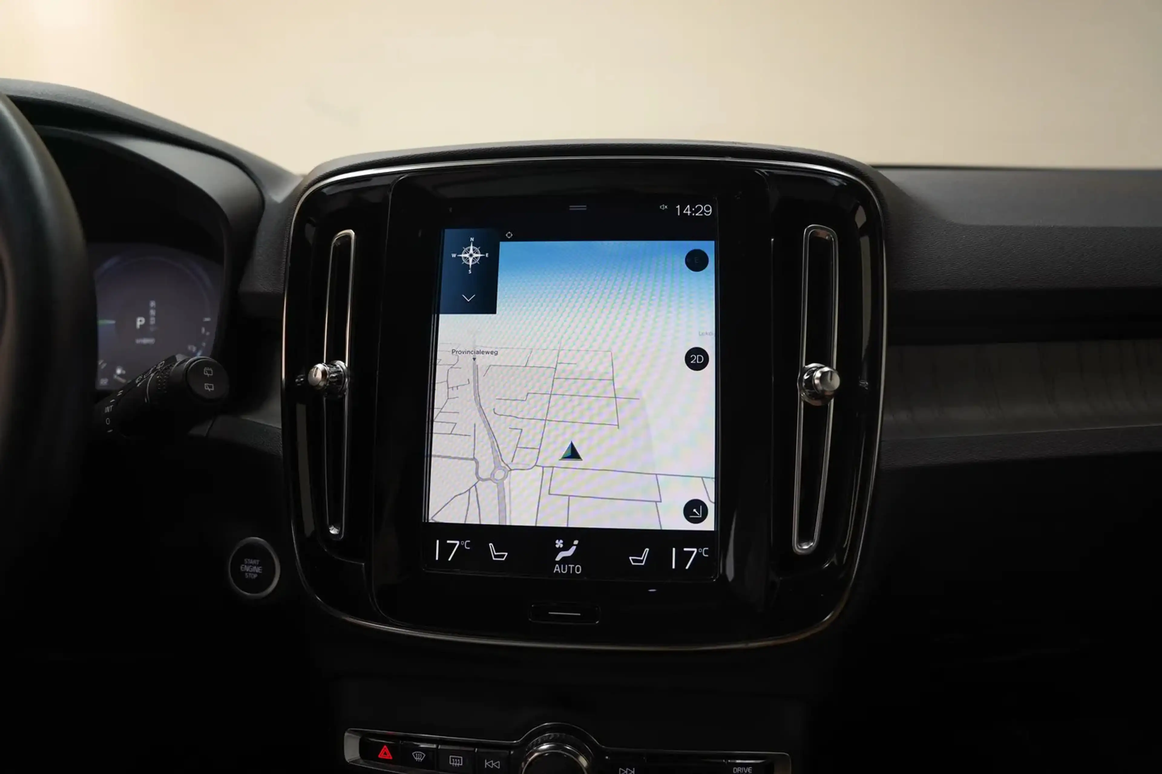Volvo XC40 T5 Recharge Inscription Luxe — photo 8