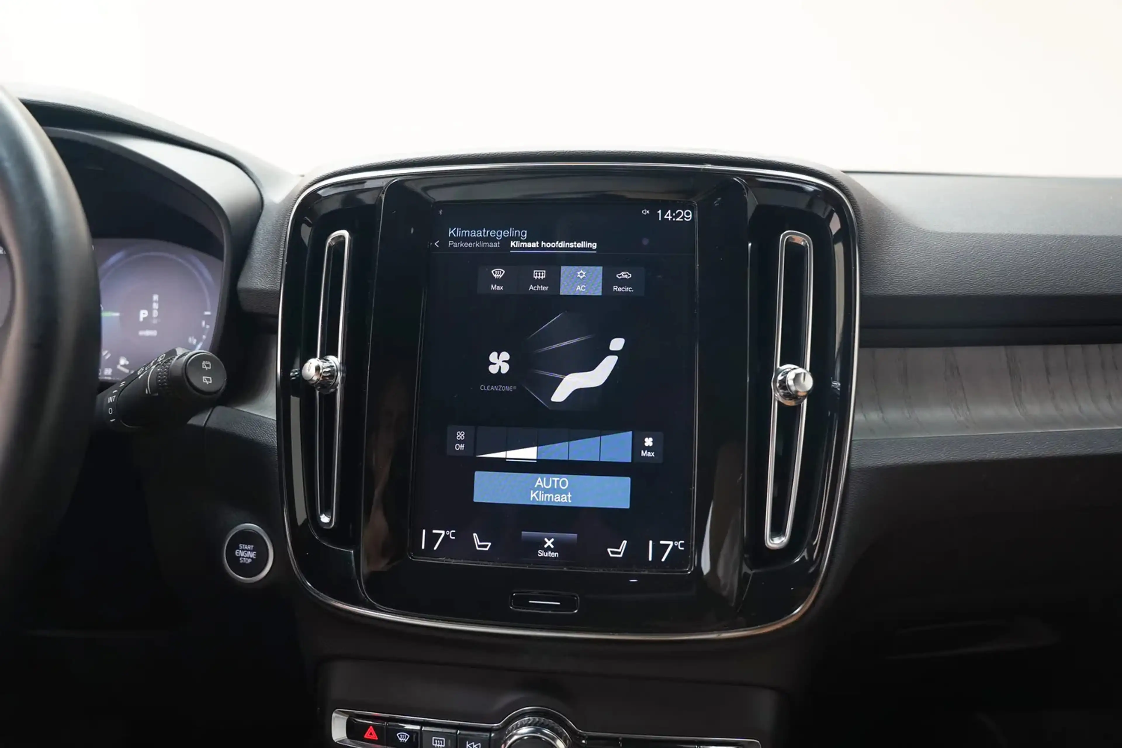Volvo XC40 T5 Recharge Inscription Luxe — photo 9