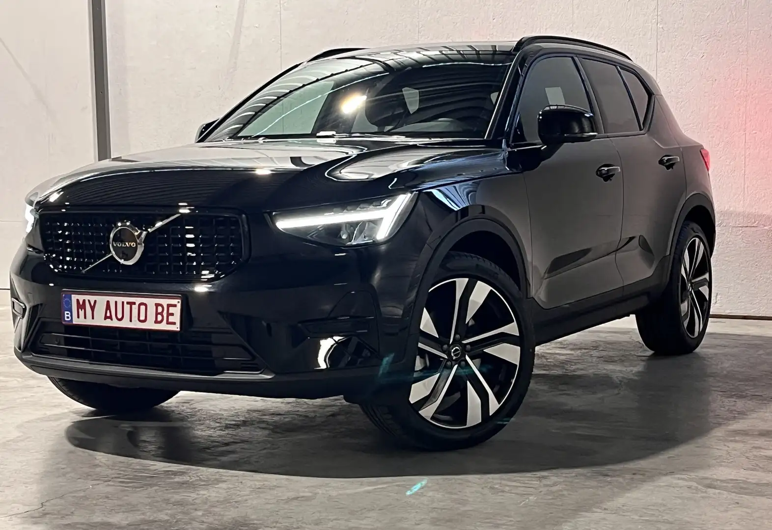 Volvo XC40 XC40 2.0 B3  Ultra Dark GARANTIE 24 MOIS !!! Noir - 2