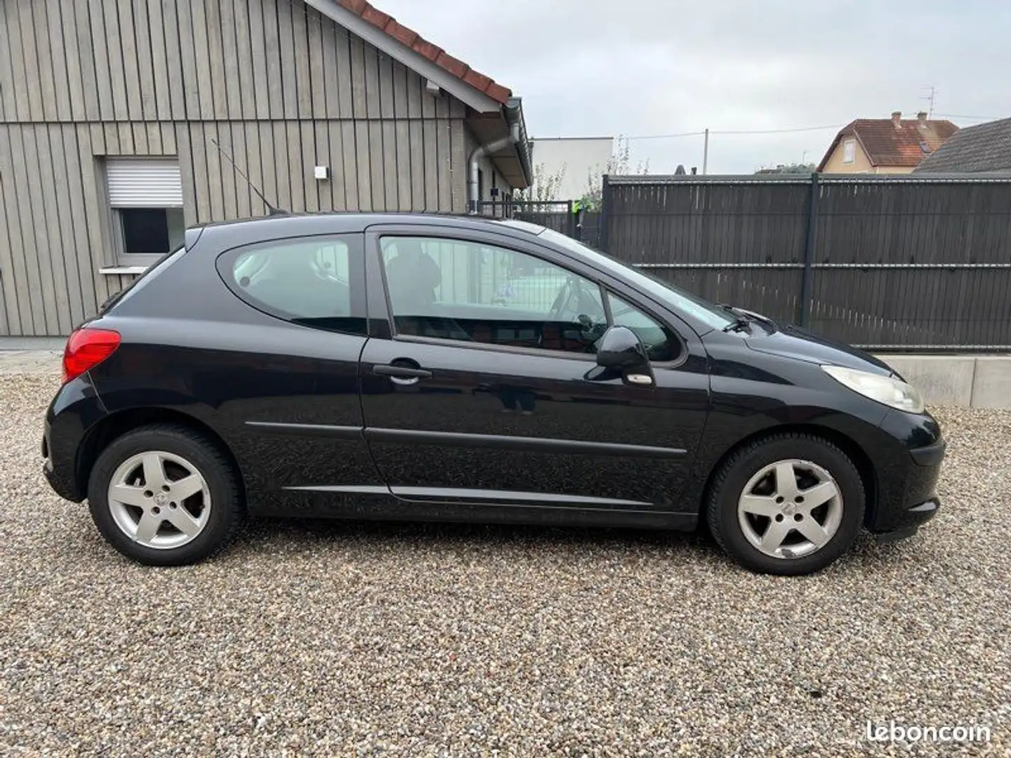 Peugeot 207 1,4 75ch essence Noir - 2