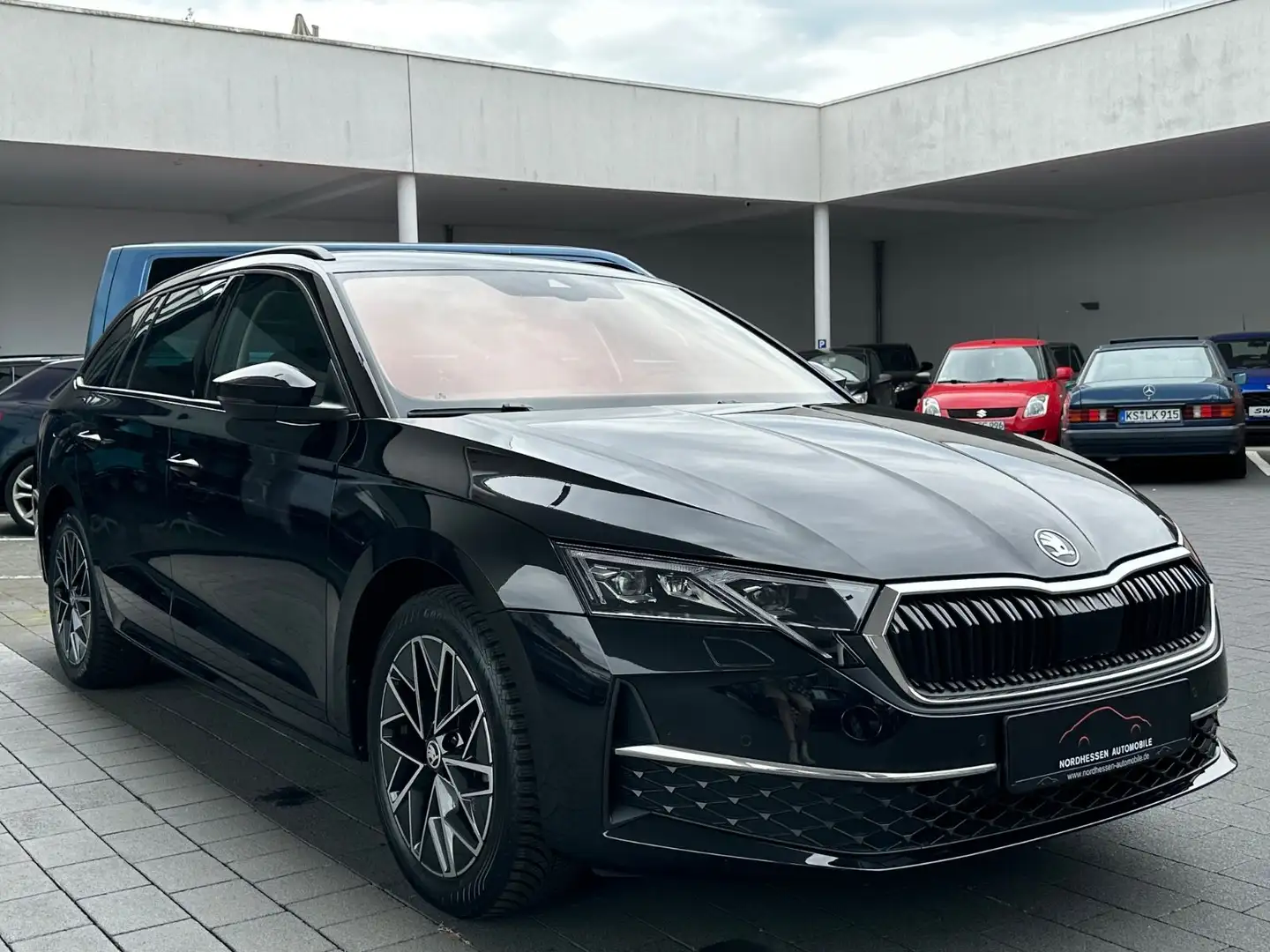 Skoda Octavia Combi 2.0 TDI DSG Selection | Kamera | A Schwarz - 2