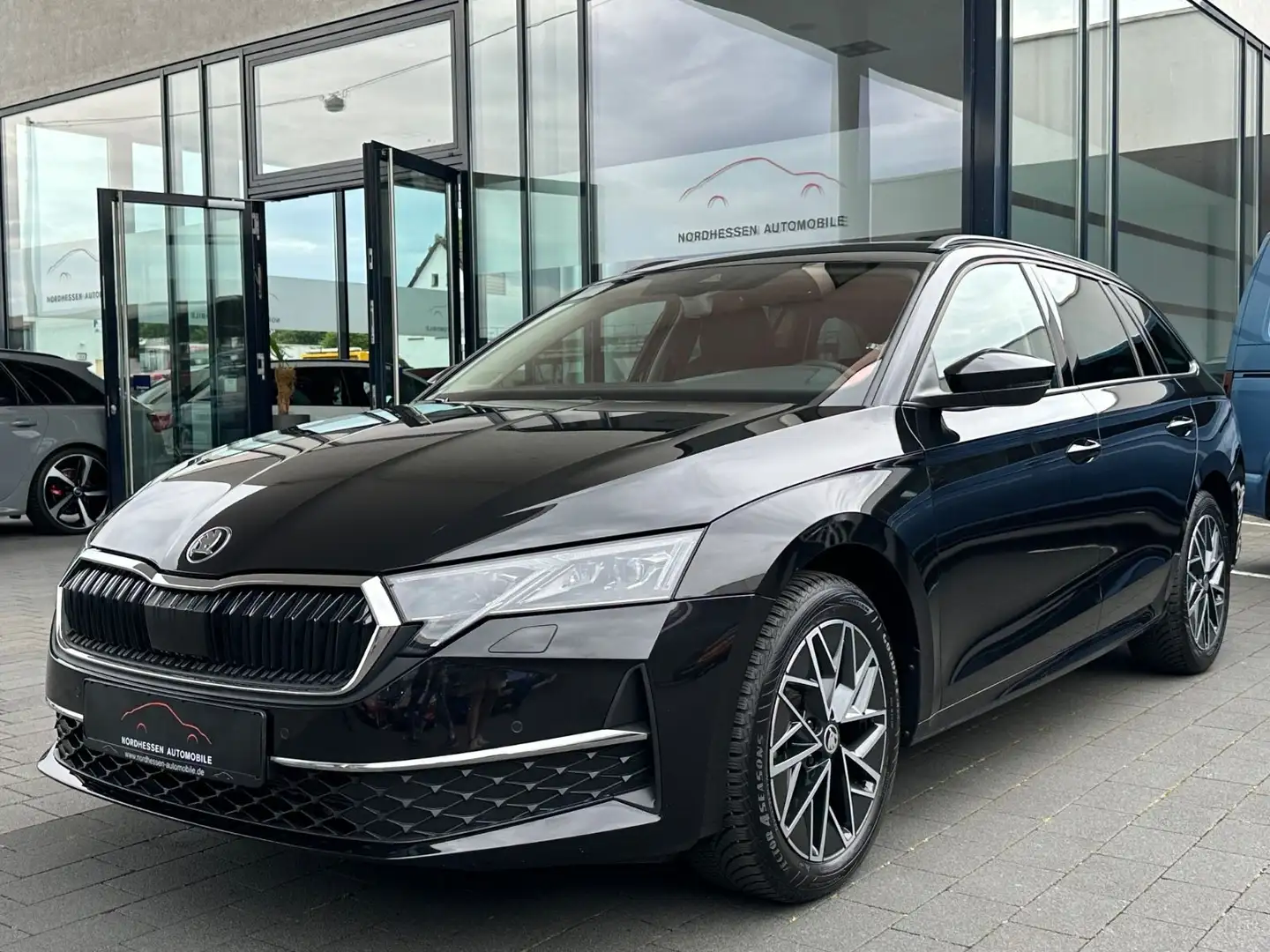 Skoda Octavia Combi 2.0 TDI DSG Selection | Kamera | A Schwarz - 1