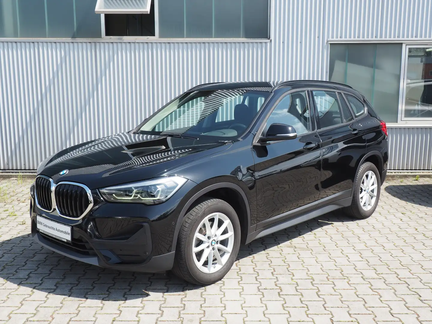 BMW X1 sDrive18i Aut. Advantage*LED*Navi*Kamera*Sportsitz Noir - 2