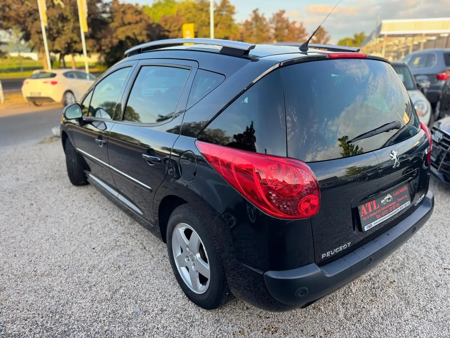 Peugeot 207 SW 95 VTi Premium Negru - 2
