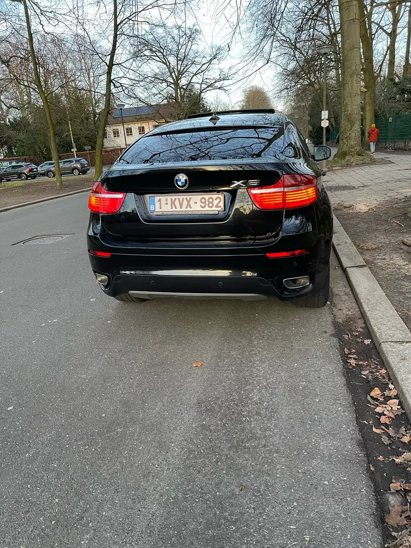 BMW X6 M Schwarz - 2