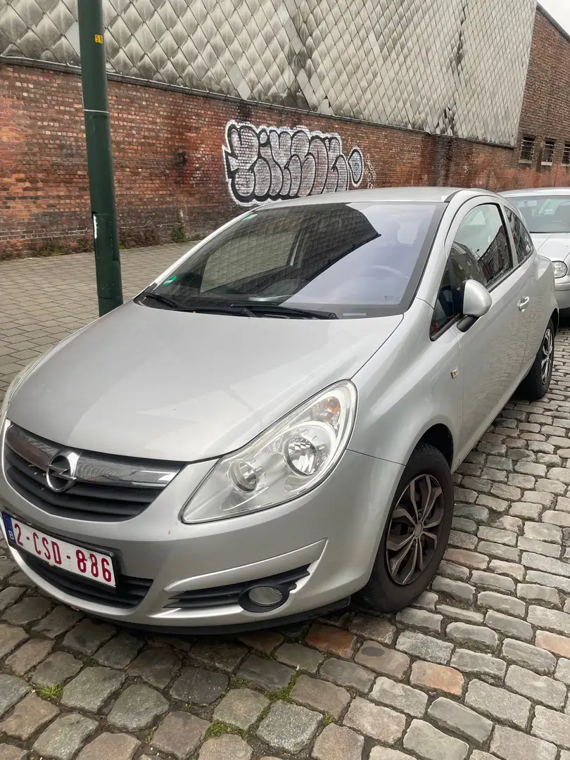 Opel Corsa 1.2i Cosmo Gris - 2