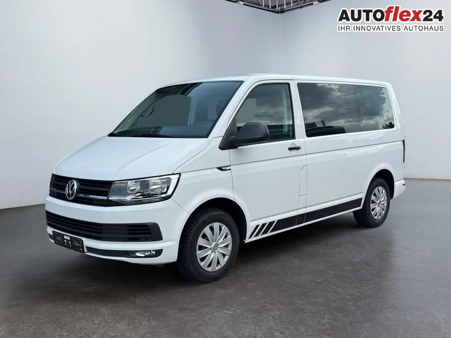 Volkswagen T6 Multivan 2,0 TDI Trendline StHz PDC 2xKlima AHK Temp 110... Alb - 2