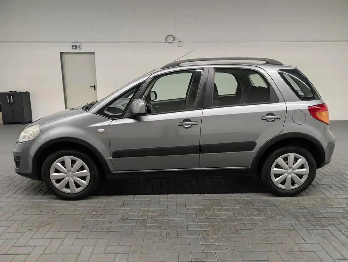 Suzuki SX4 Klima/Radio-CD/BC Gris - 2