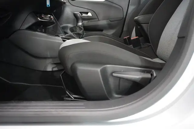 Opel Corsa view 13