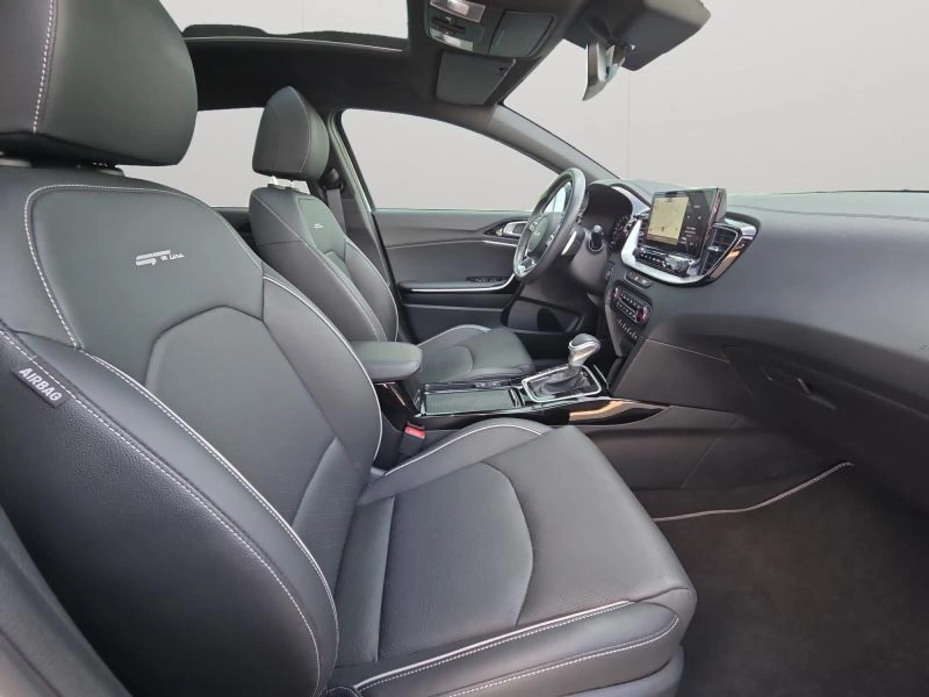 Kia XCeed GT Line / Essence — photo 10