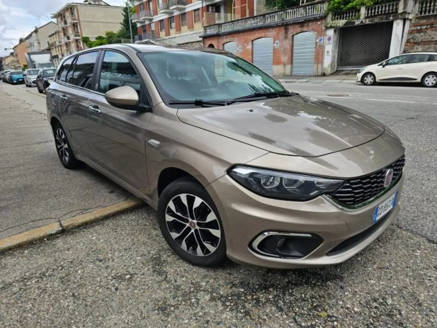 Fiat Tipo 1.4 SW Mirror Bronce - 1