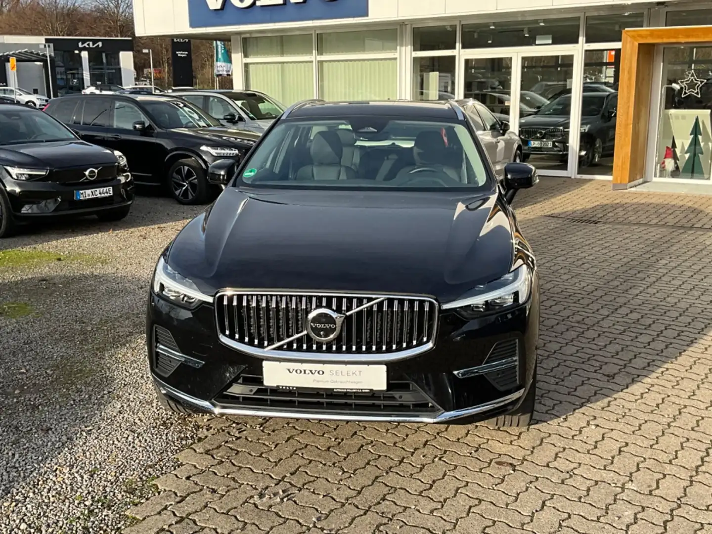 Volvo XC60 B4 Plus Bright 2WD Schwarz - 2