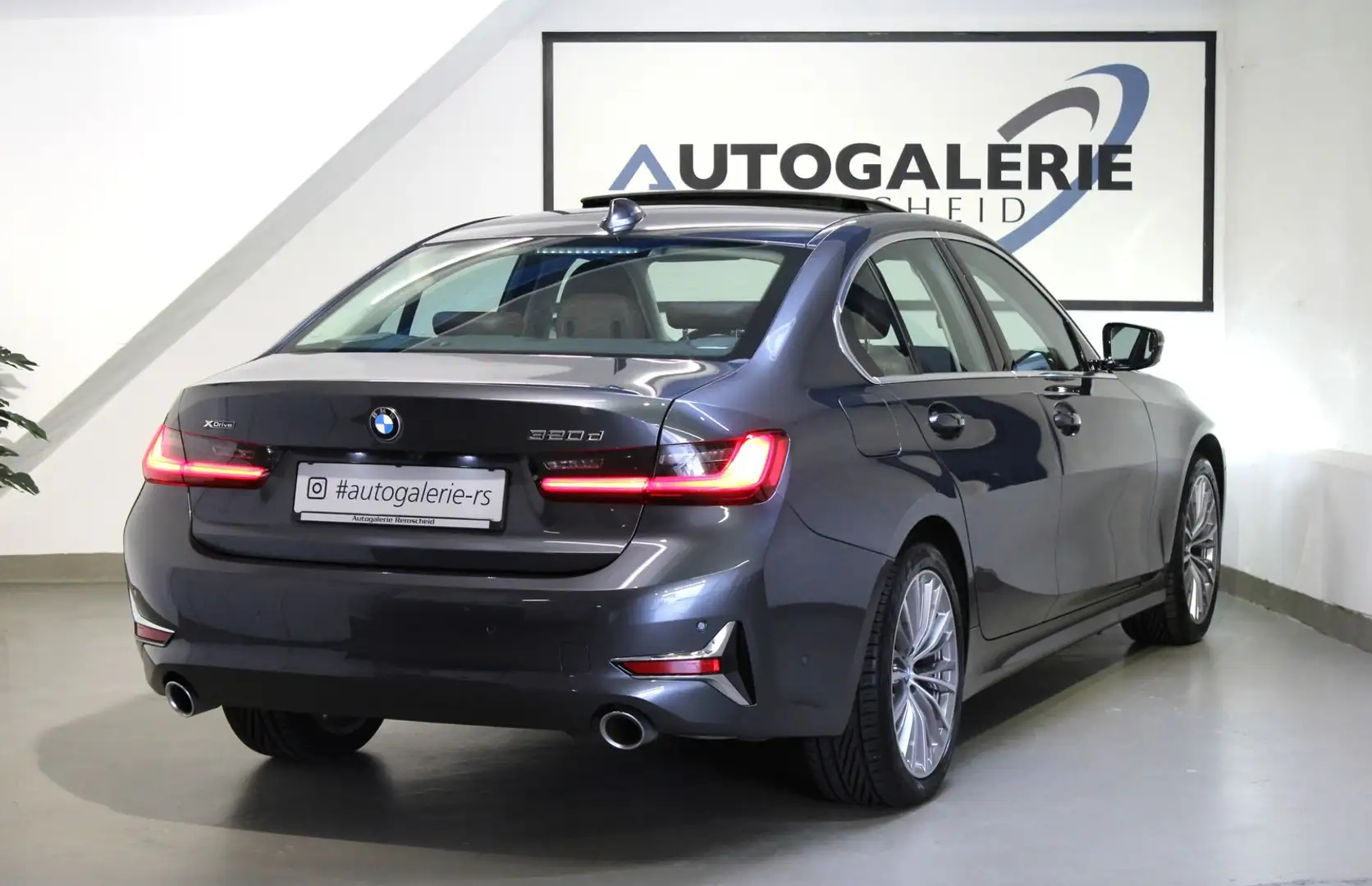 BMW 320 d xDrive Luxury*LIVE*GESTIK*ACC*GSD*360*H&K* Gris - 2