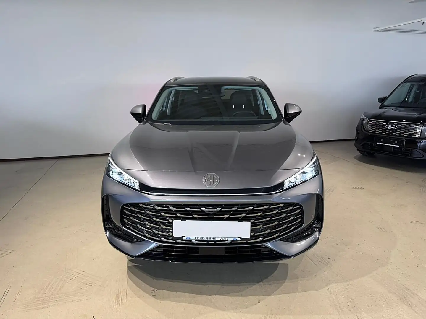MG HS Hybrid+ Luxury 1,8Wh Aut. Grau - 2