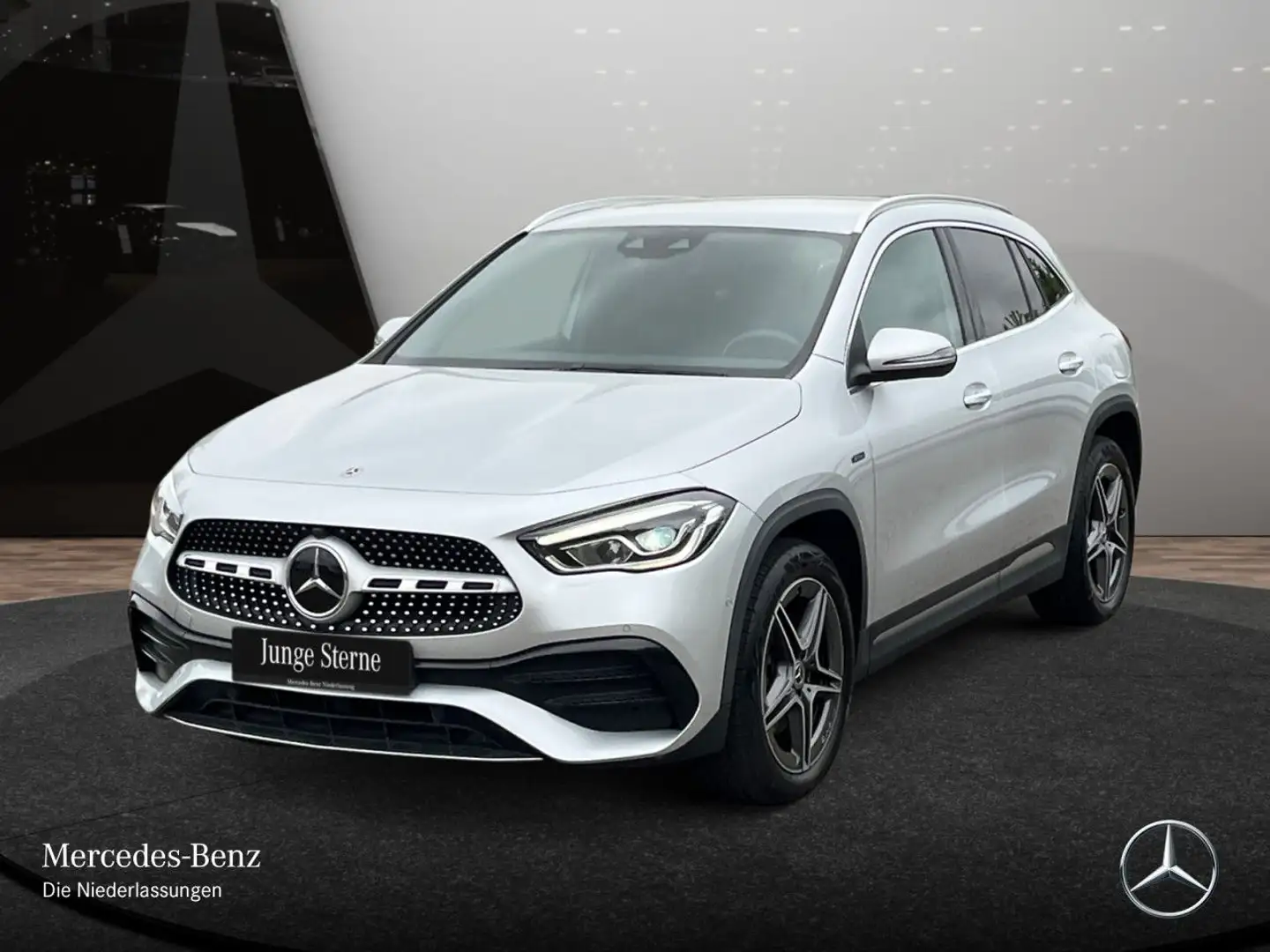 Mercedes-Benz GLA 250 e AMG+LED+FAHRASS+KAMERA+8G Argent - 2