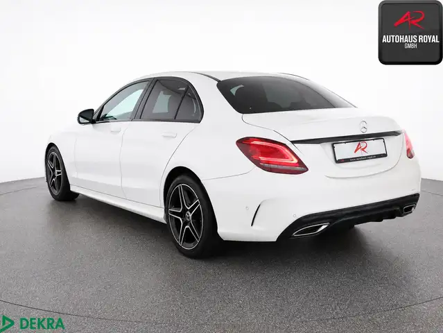 Mercedes-Benz C-Class view 3